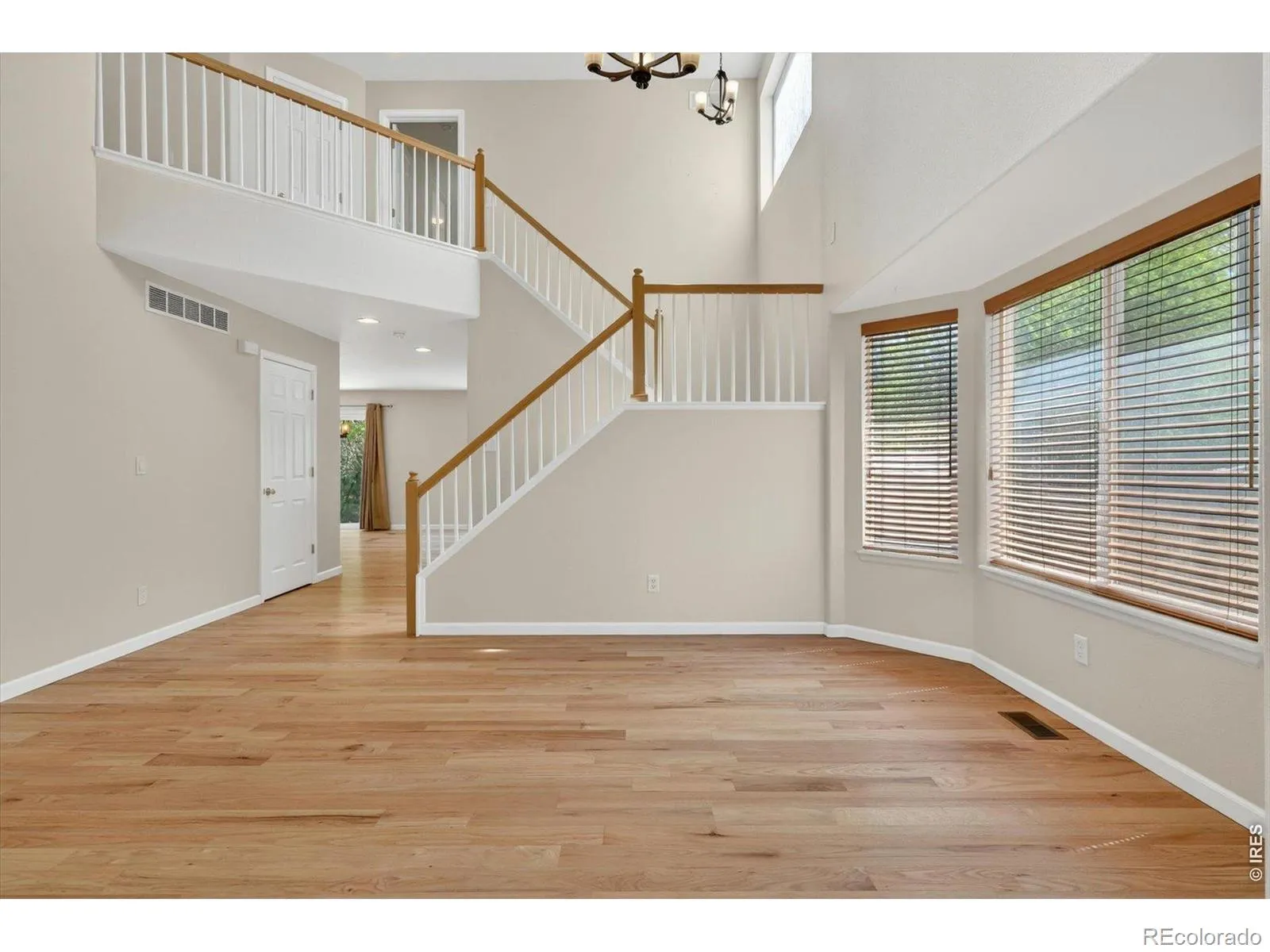 1106 Button Rock Drive Longmont CO 80504 MLS #RECIR1058878 05132026032527 1600 6