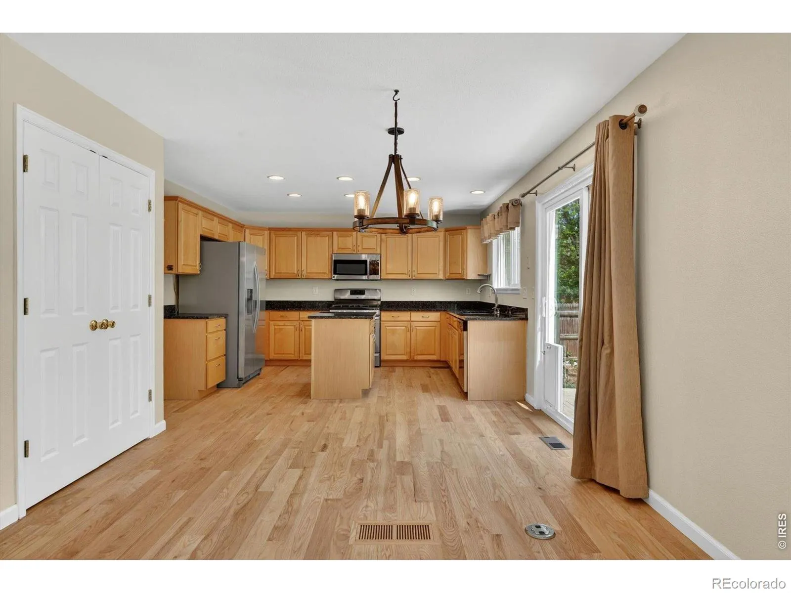 1106 Button Rock Drive Longmont CO 80504 MLS #RECIR1058878 05132026032527 1600 9