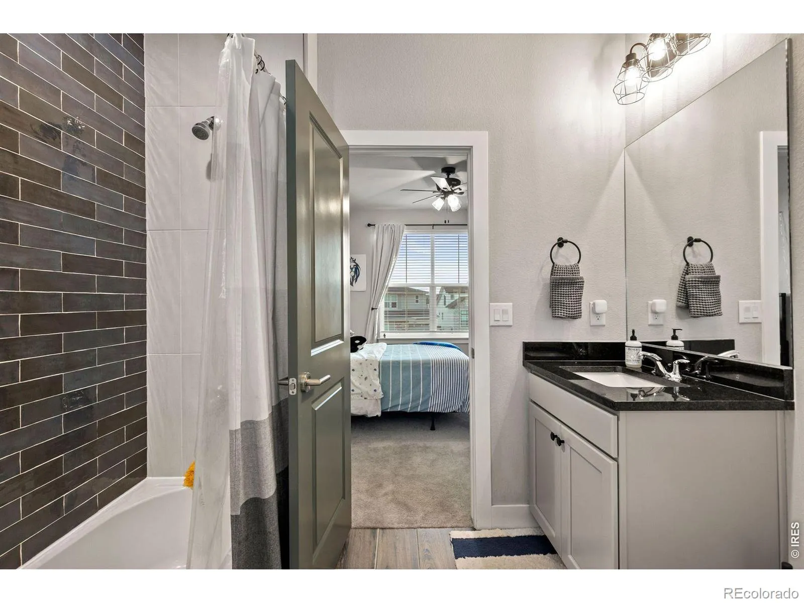 5821 Tesoro Point Parker CO 80134 MLS #RECIR1058938 05132026212140 1600 33