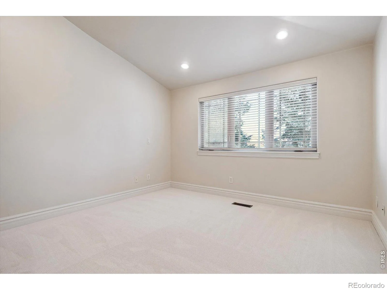 1907 S Columbine Street Denver CO 80210 MLS #RECIR1058941 05132026212156 1600 18