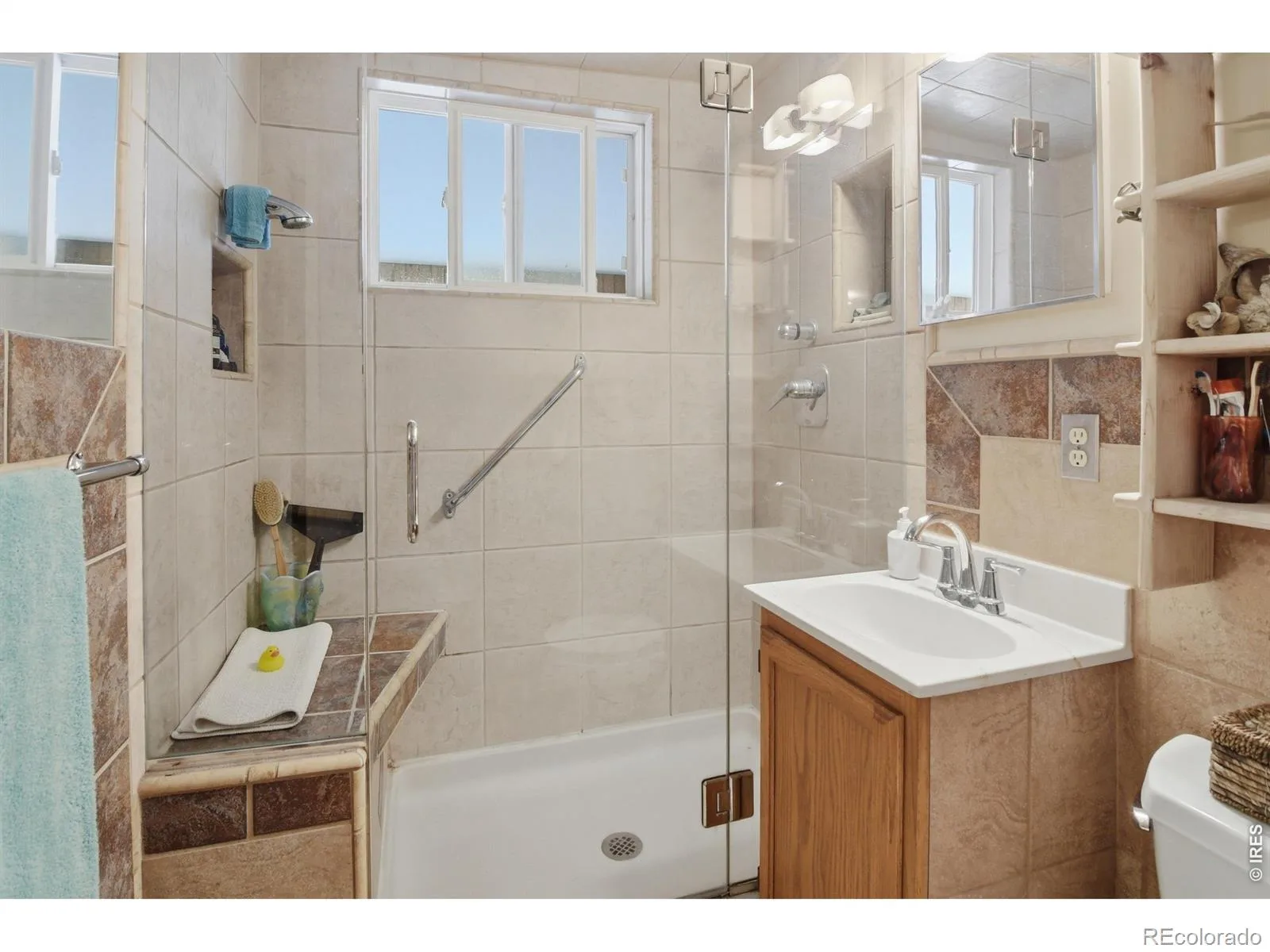 755 Joyce Street Golden CO 80401 | MLS #RECIR1058946 08292026001631 1600 18