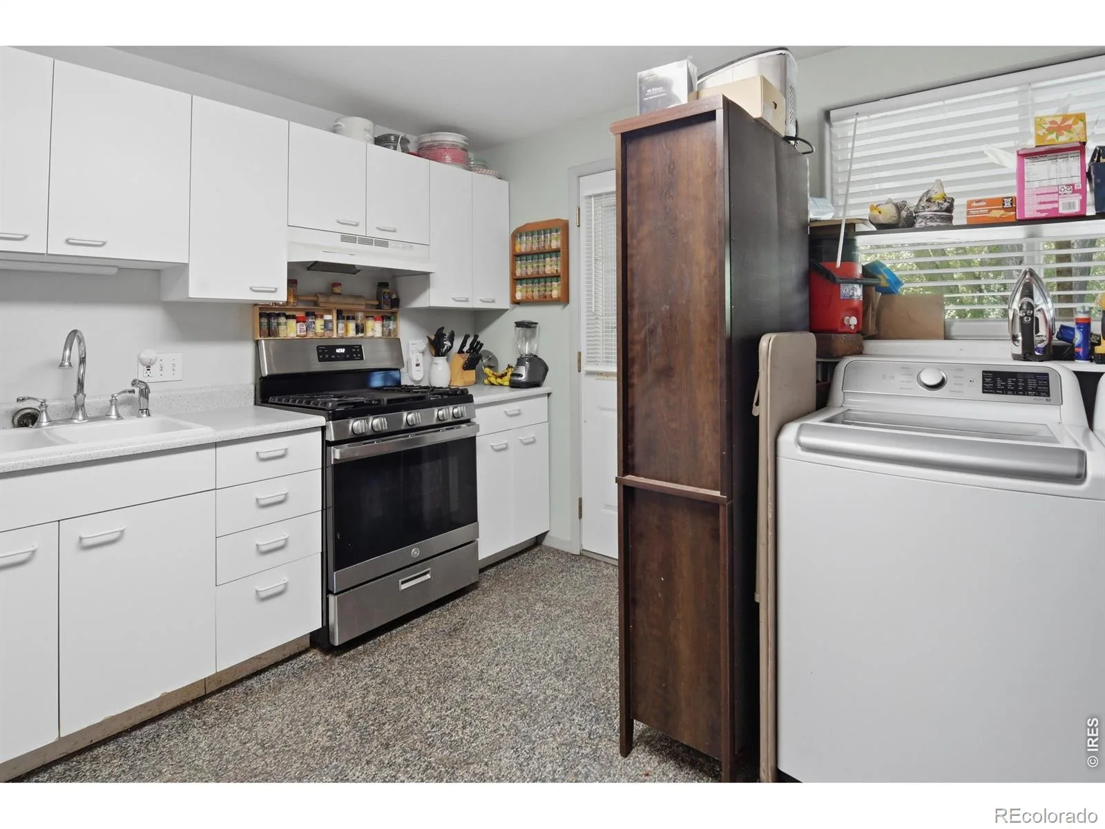 755 Joyce Street Golden CO 80401 | MLS #RECIR1058946 08292026001631 1600 7