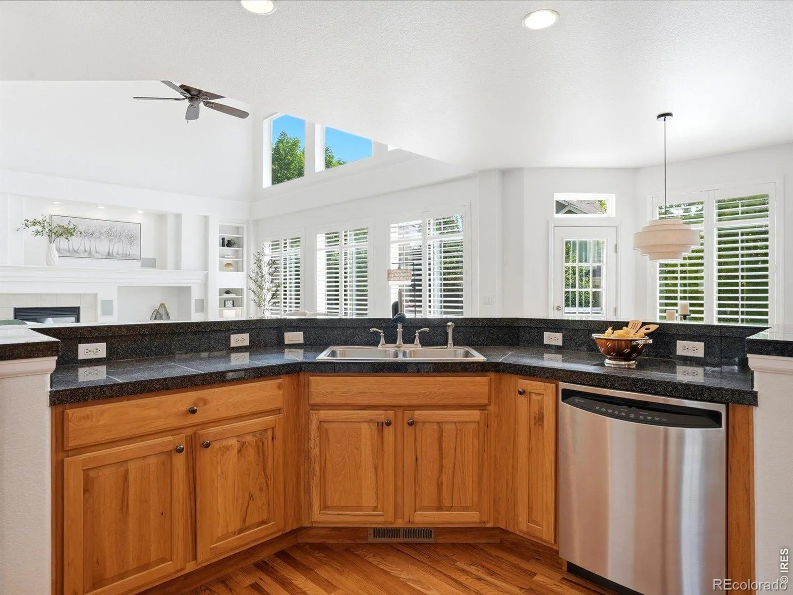 1633 Hallet Peak Drive Longmont CO 80503 MLS #RECIR1059006 05142026142430 1600 17
