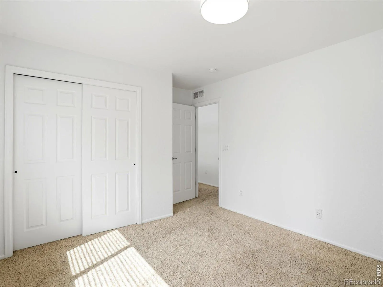 1633 Hallet Peak Drive Longmont CO 80503 MLS #RECIR1059006 05142026142430 1600 25