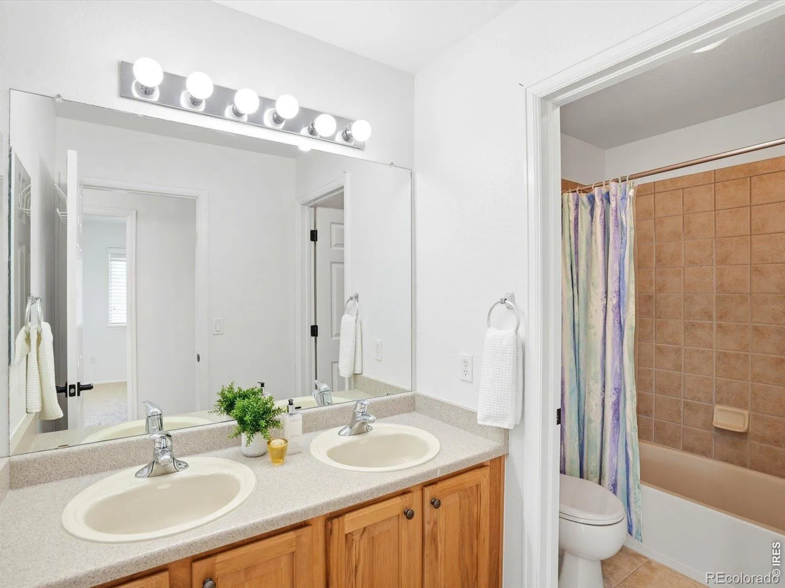 1633 Hallet Peak Drive Longmont CO 80503 MLS #RECIR1059006 05142026142430 1600 30