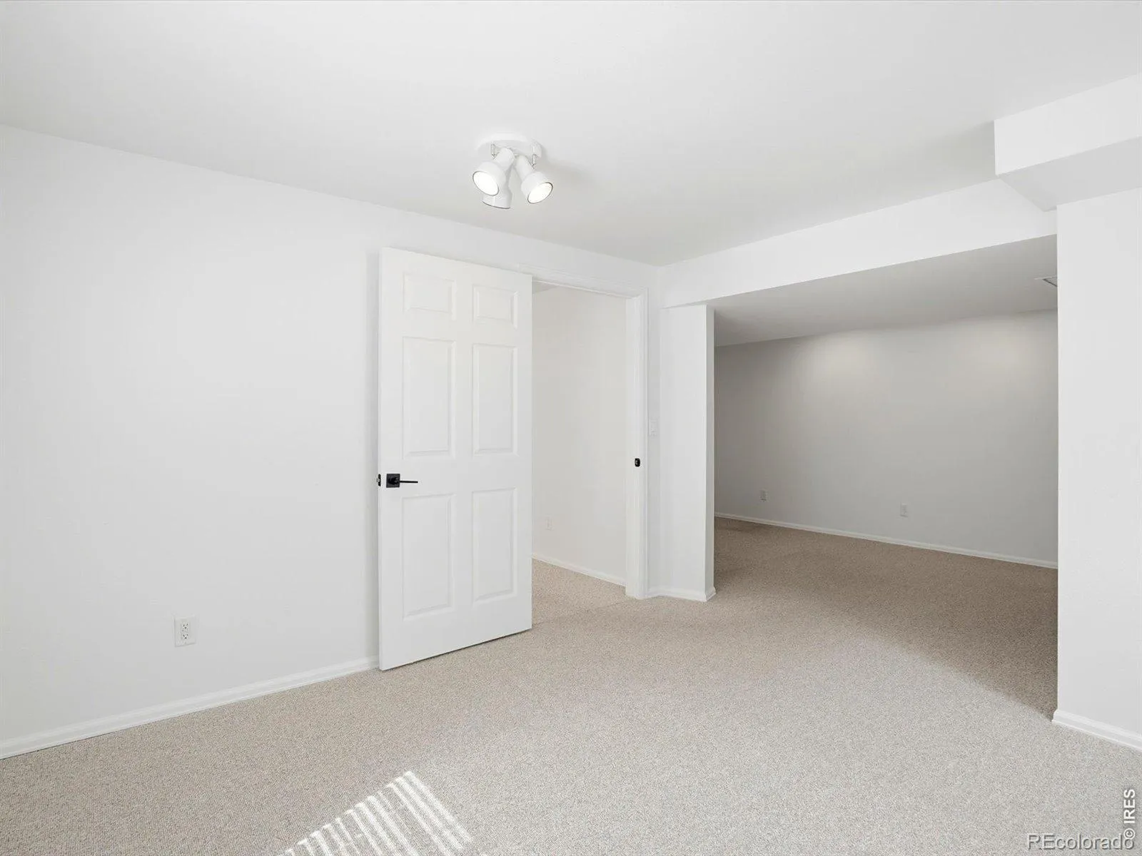 1633 Hallet Peak Drive Longmont CO 80503 MLS #RECIR1059006 05142026142430 1600 41