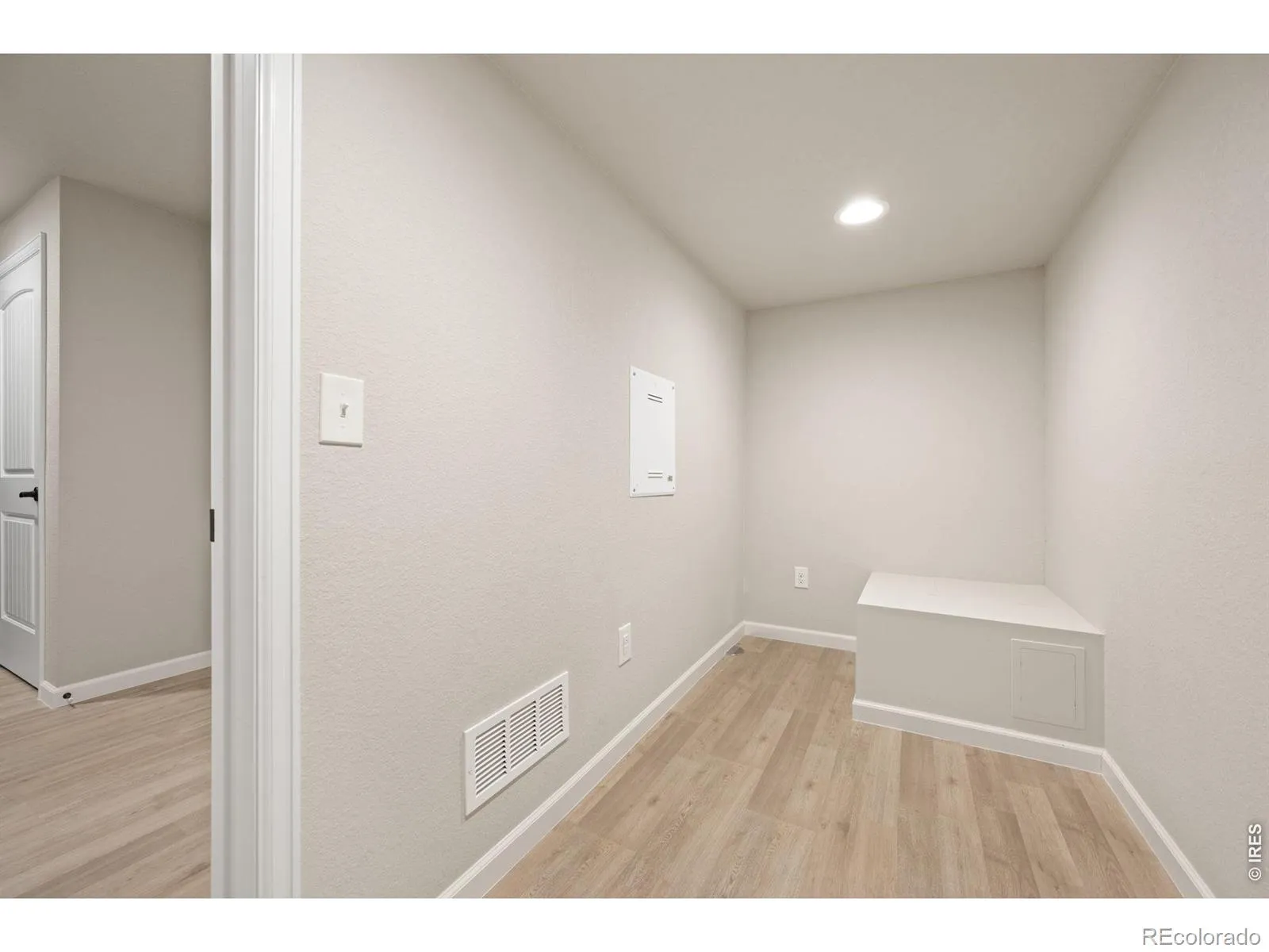 9365 Joyce Way Arvada CO 80007 MLS #RECIR1059011 05142026155735 1600 38