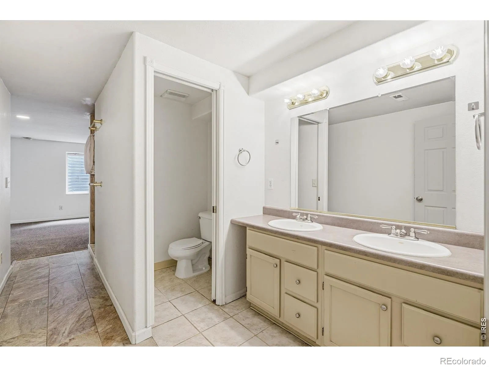 2224 24th Avenue Longmont CO 80501 MLS #RECIR1059014 05152026055819 1600 30