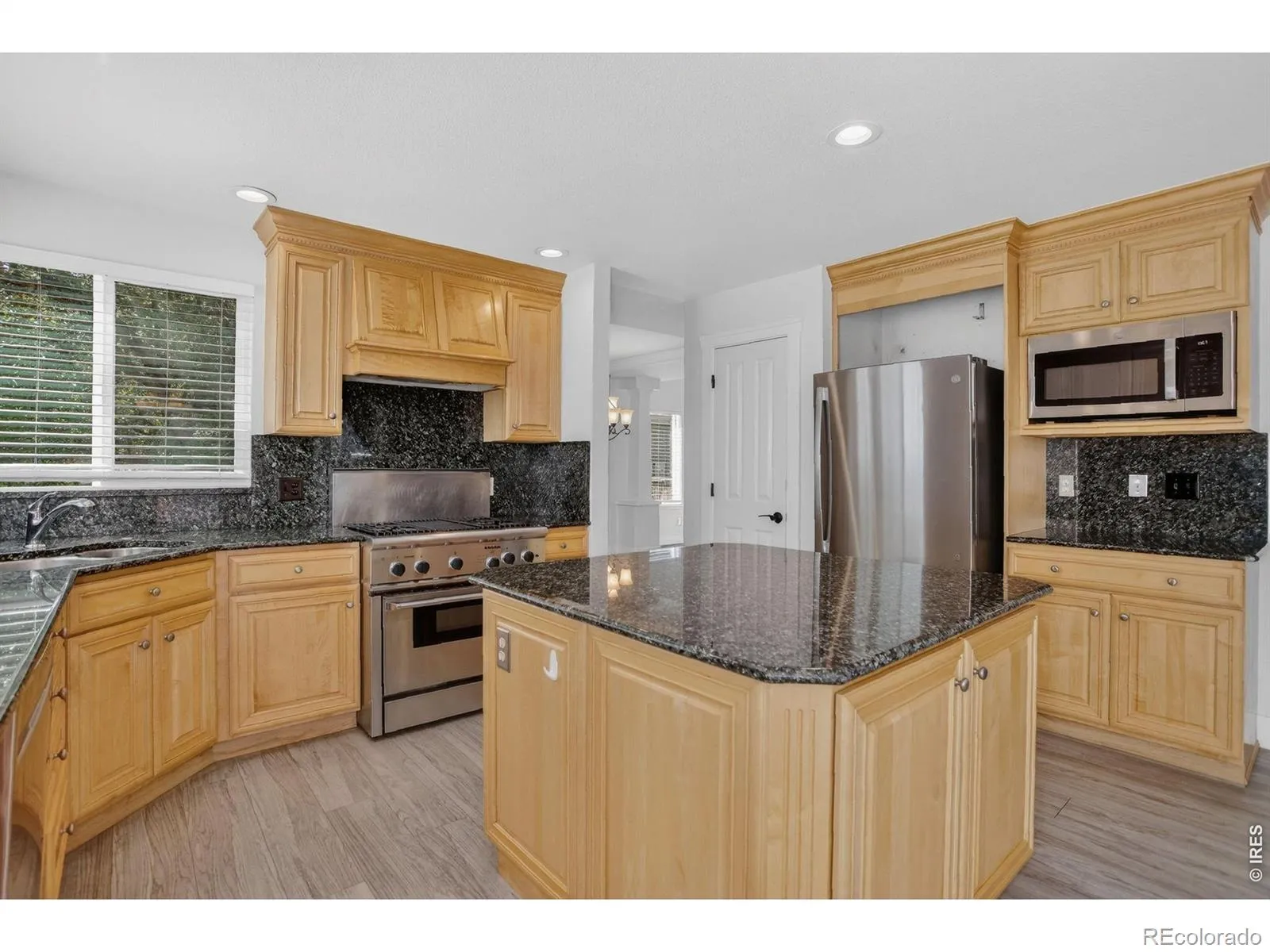 10130 Lodestone Way Parker CO 80134 MLS #RECIR1059021 05142026155818 1600 20