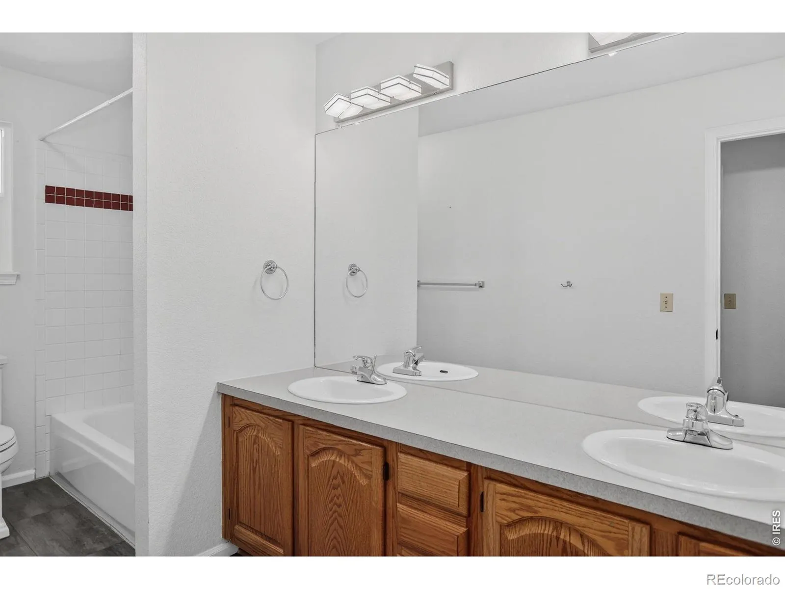10130 Lodestone Way Parker CO 80134 MLS #RECIR1059021 05142026155818 1600 33