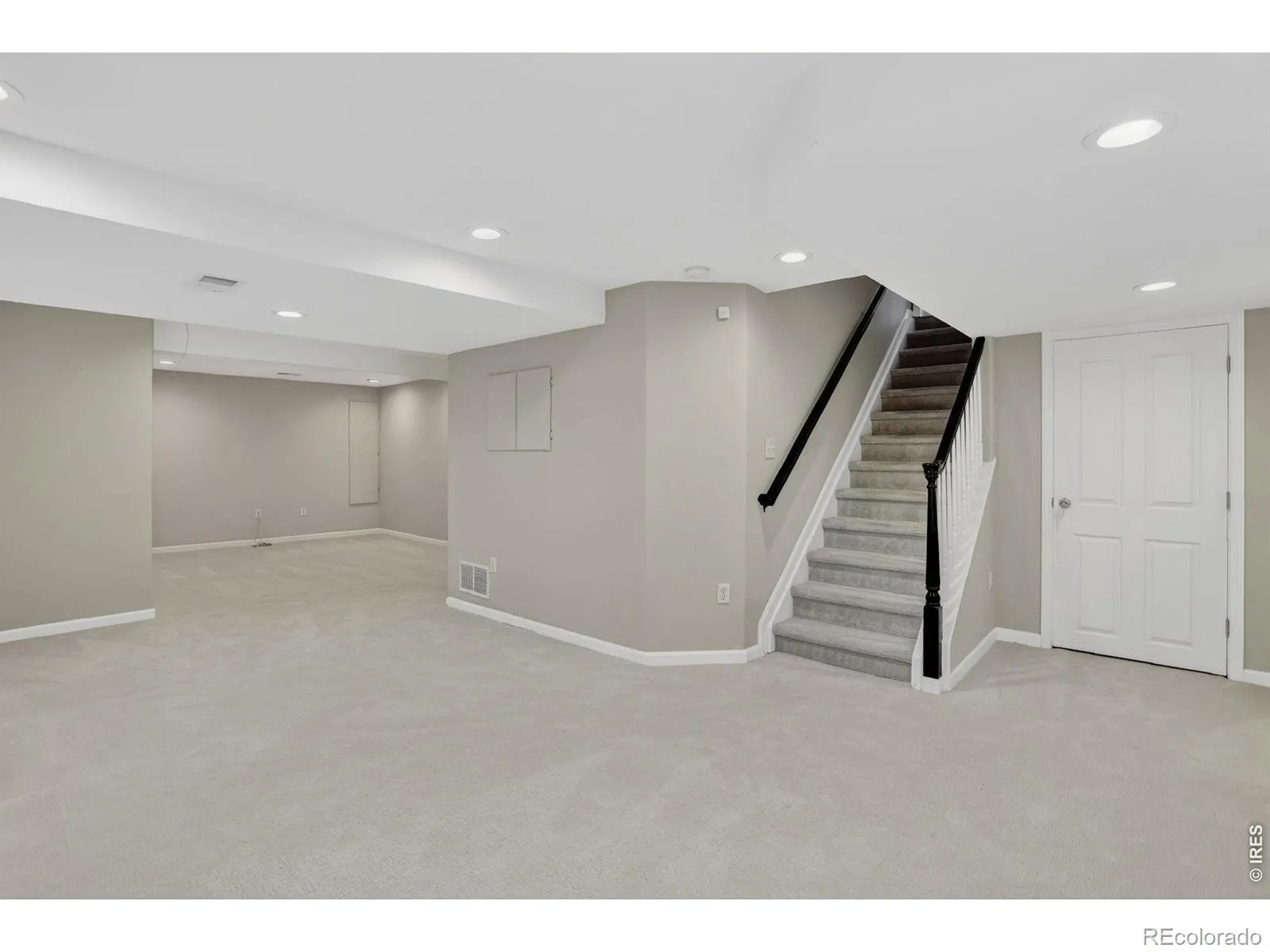 10130 Lodestone Way Parker CO 80134 MLS #RECIR1059021 05142026155818 1600 42