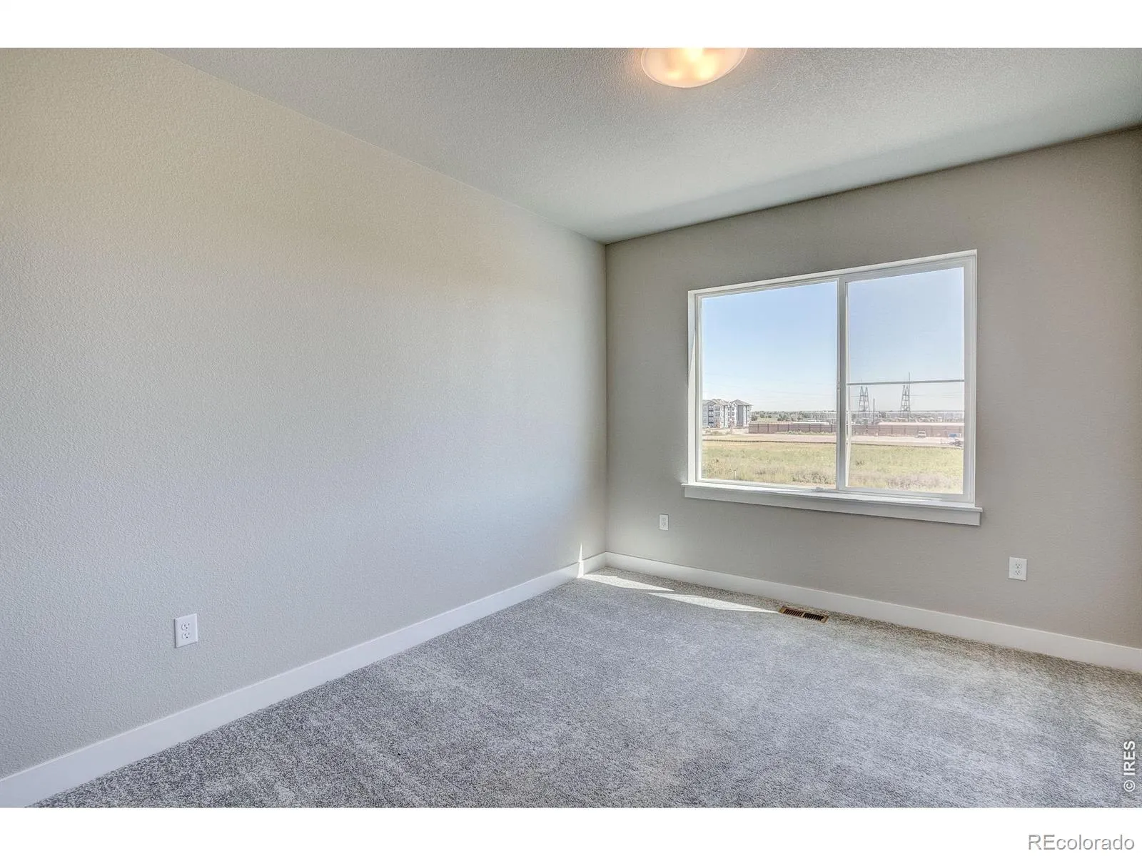 214 High Point Drive Longmont CO 80504 | MLS #RECIR1059083 05142026213733 1600 18