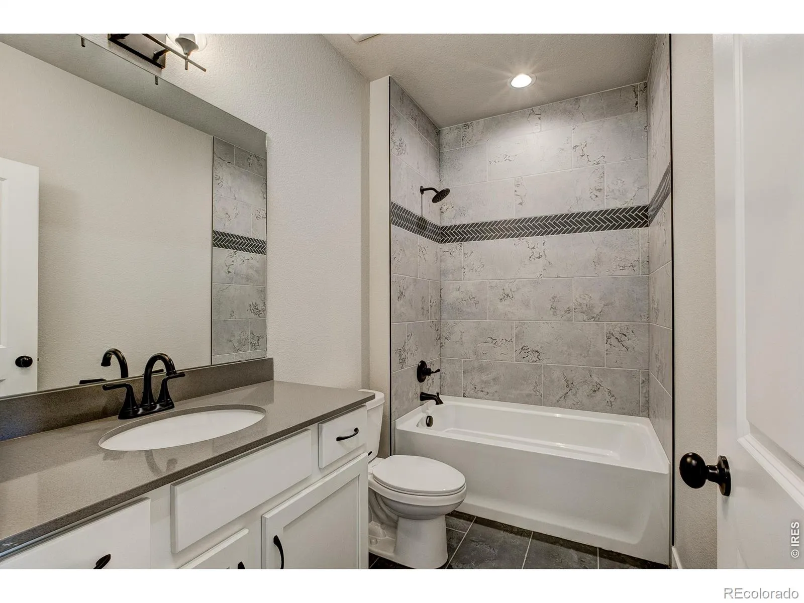 214 High Point Drive Longmont CO 80504 | MLS #RECIR1059083 05142026213733 1600 22