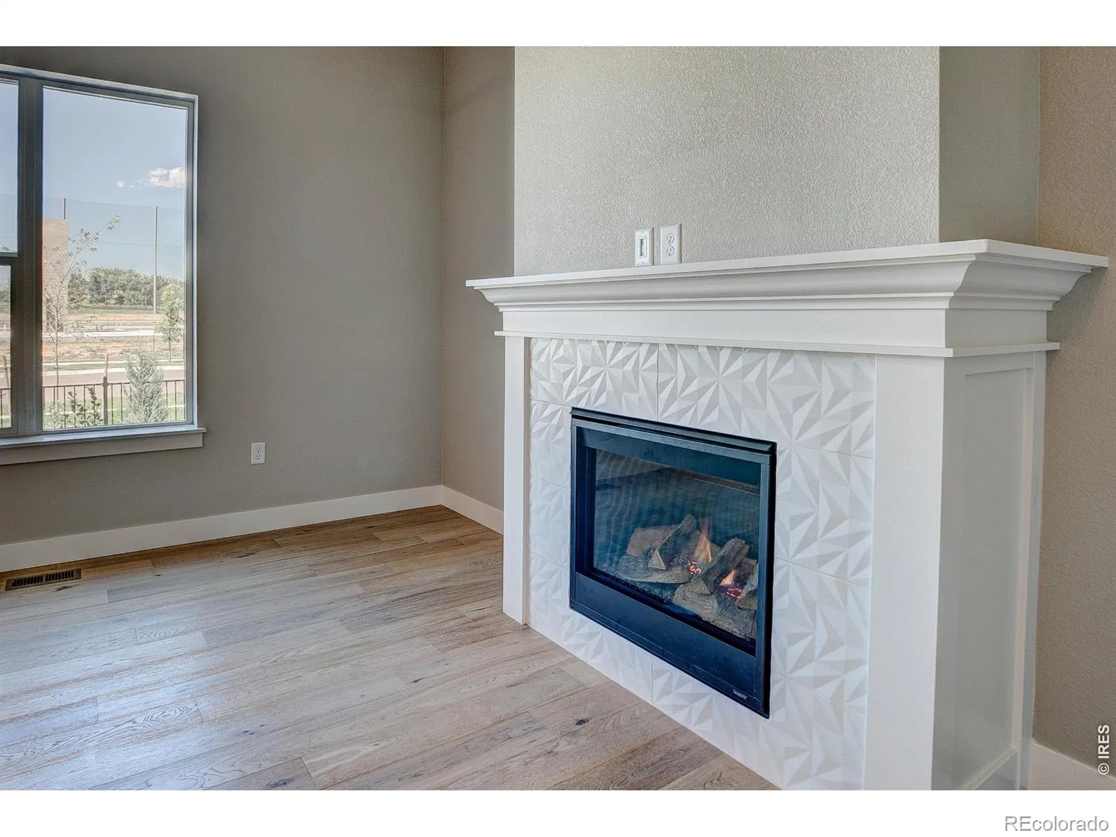 214 High Point Drive Longmont CO 80504 | MLS #RECIR1059083 05142026213733 1600 4