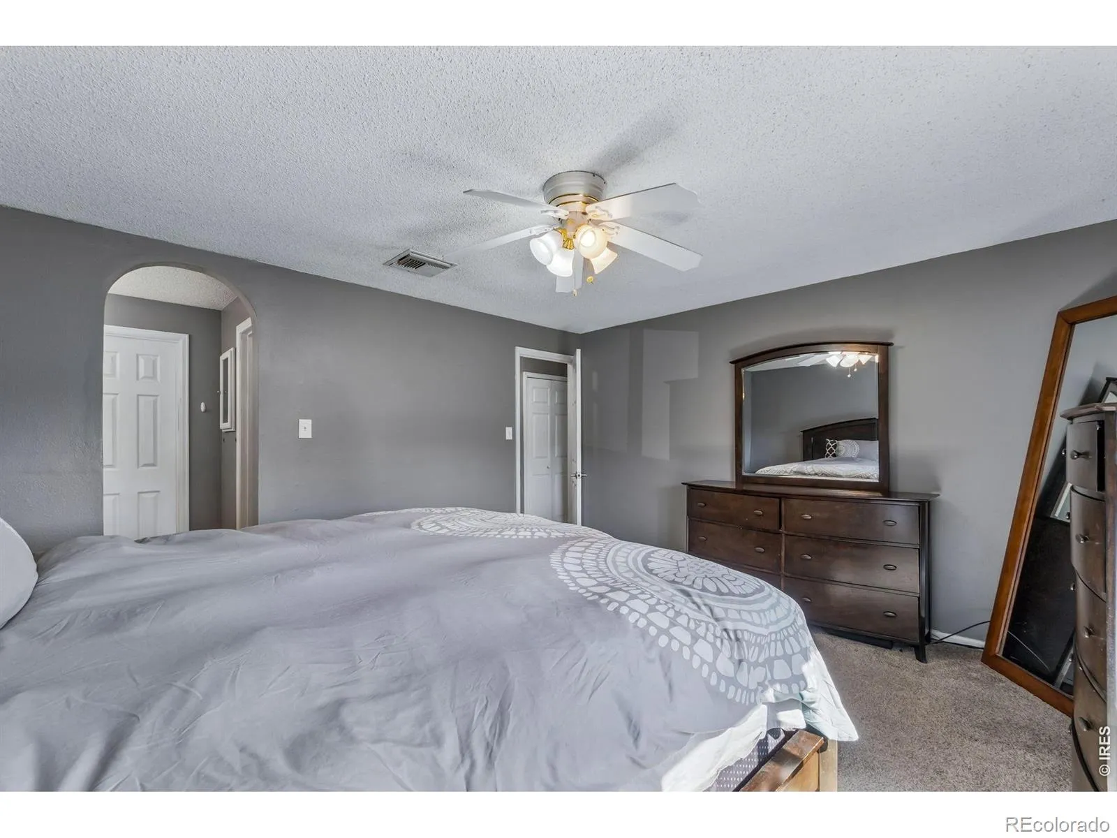 6733 Coors Street Arvada CO 80004 MLS #RECIR1059095 05142026235001 1600 18