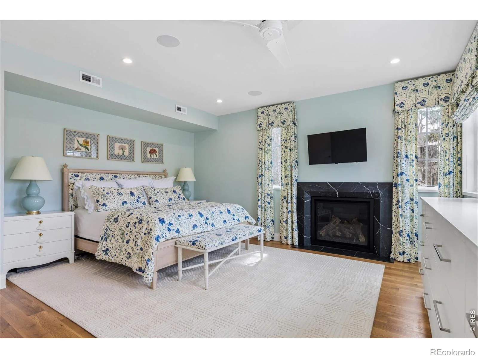 792 S High Street Denver CO 80209 MLS #RECIR1059121 06132026013153 1600 19