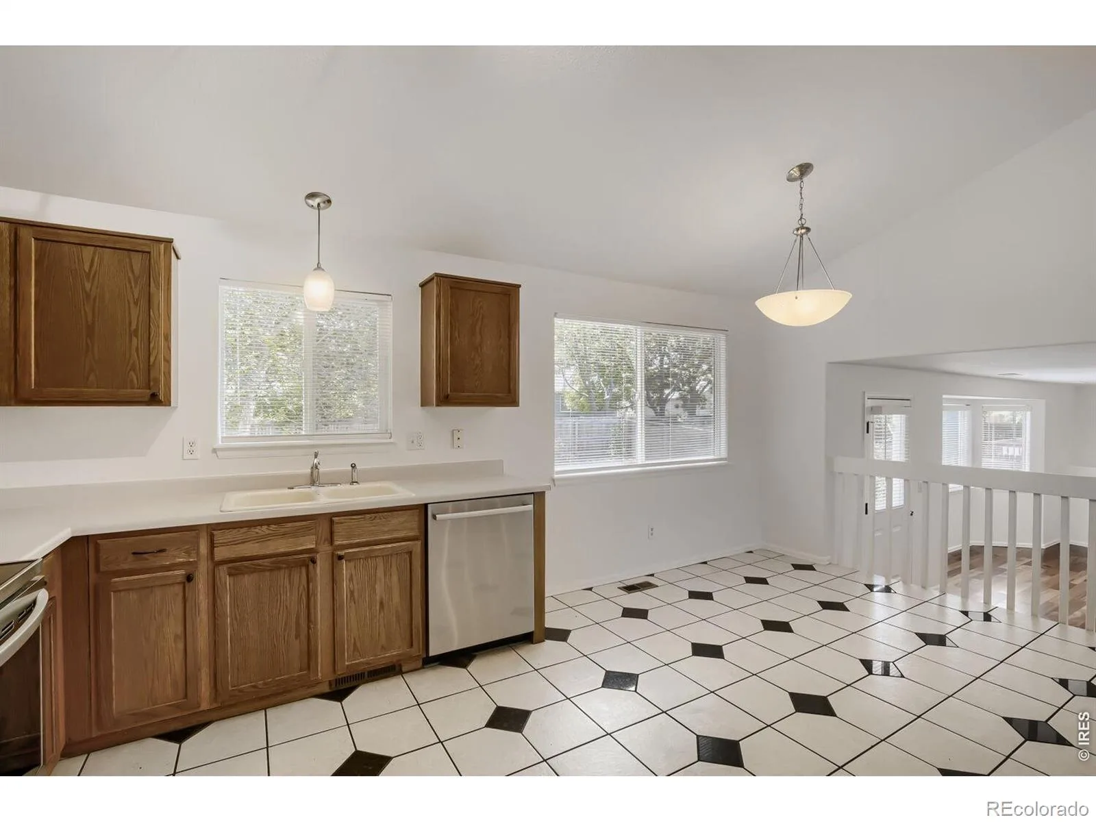 1633 Deerwood Drive Longmont CO 80504 MLS #RECIR1059143 06092026185309 1600 10