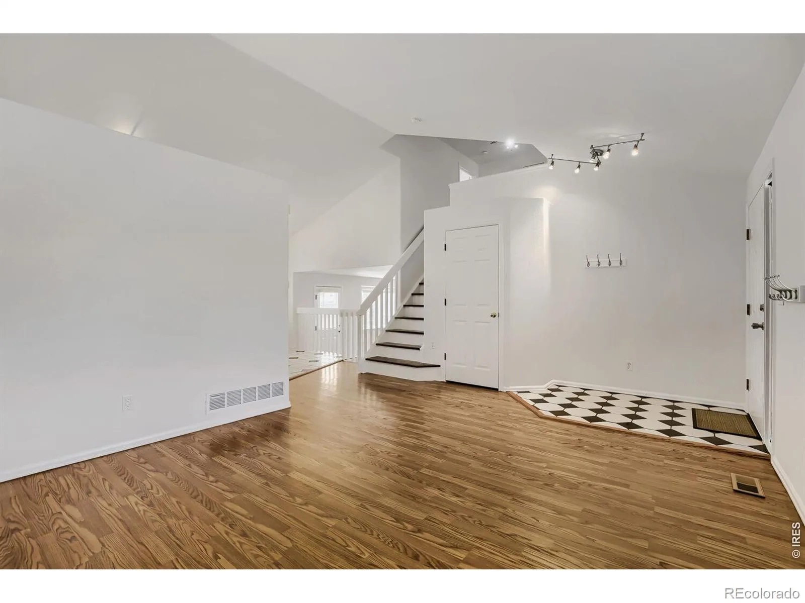 1633 Deerwood Drive Longmont CO 80504 MLS #RECIR1059143 06092026185309 1600 12