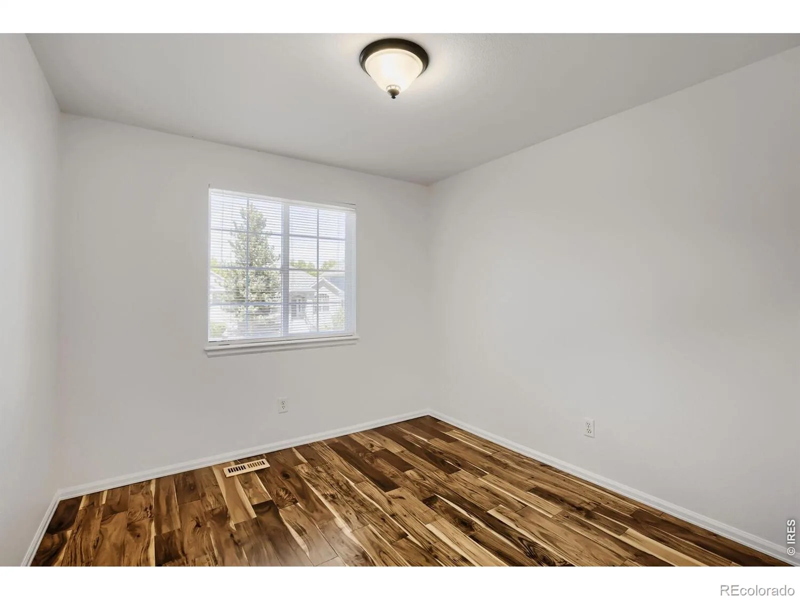 1633 Deerwood Drive Longmont CO 80504 MLS #RECIR1059143 06092026185309 1600 20