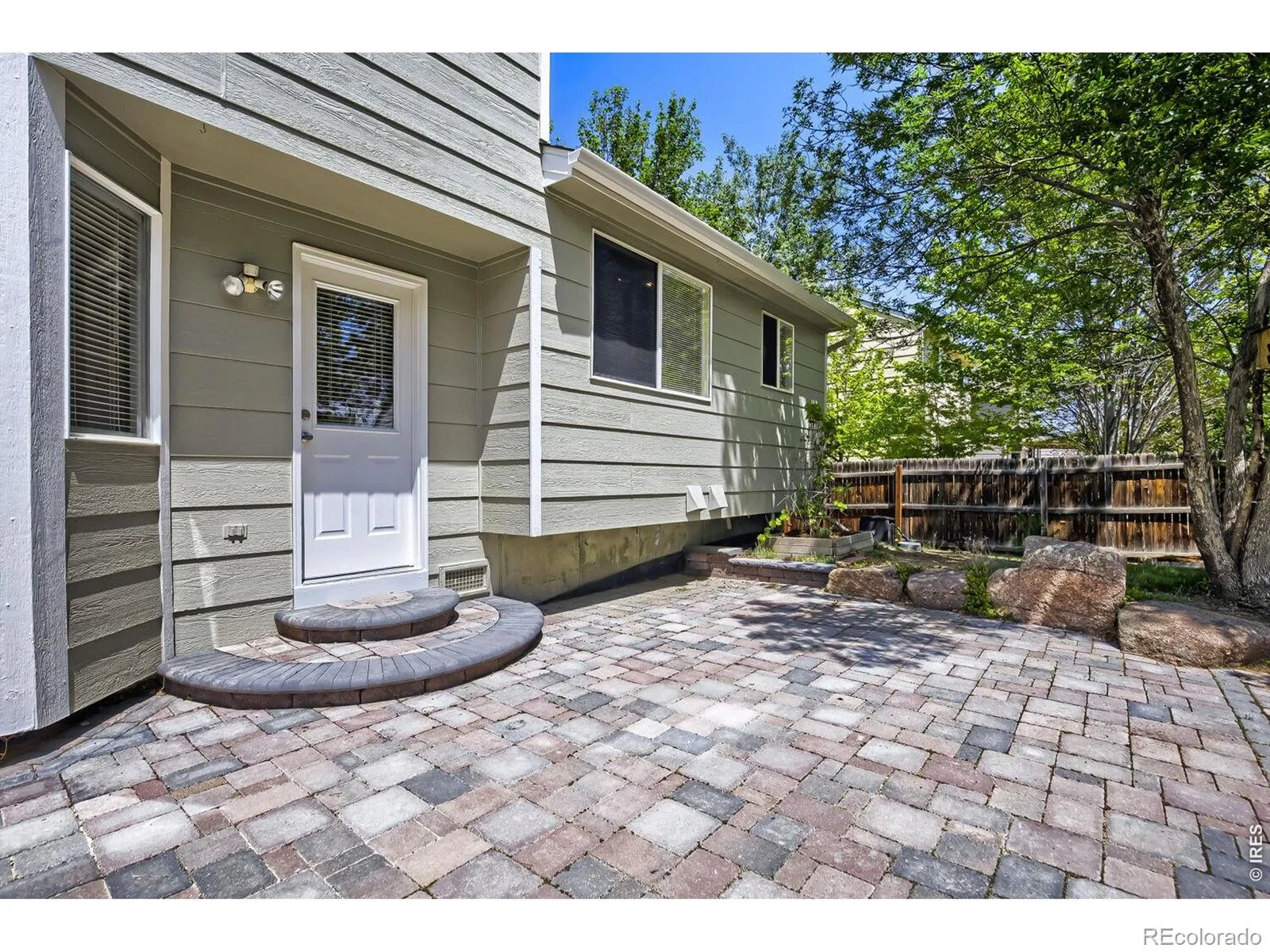 1633 Deerwood Drive Longmont CO 80504 MLS #RECIR1059143 06092026185309 1600 22