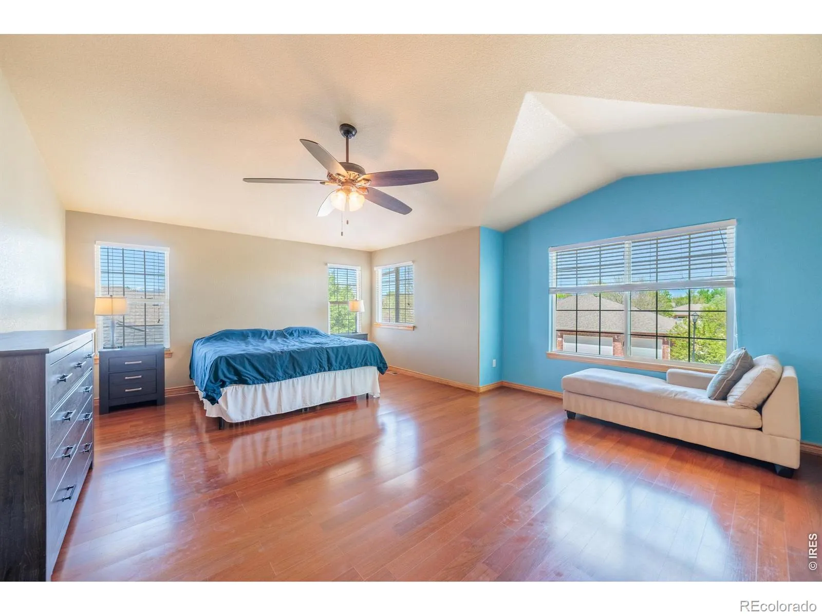 2513 Falcon Drive Longmont CO 80503 MLS #RECIR1059192 05152026203320 1600 2