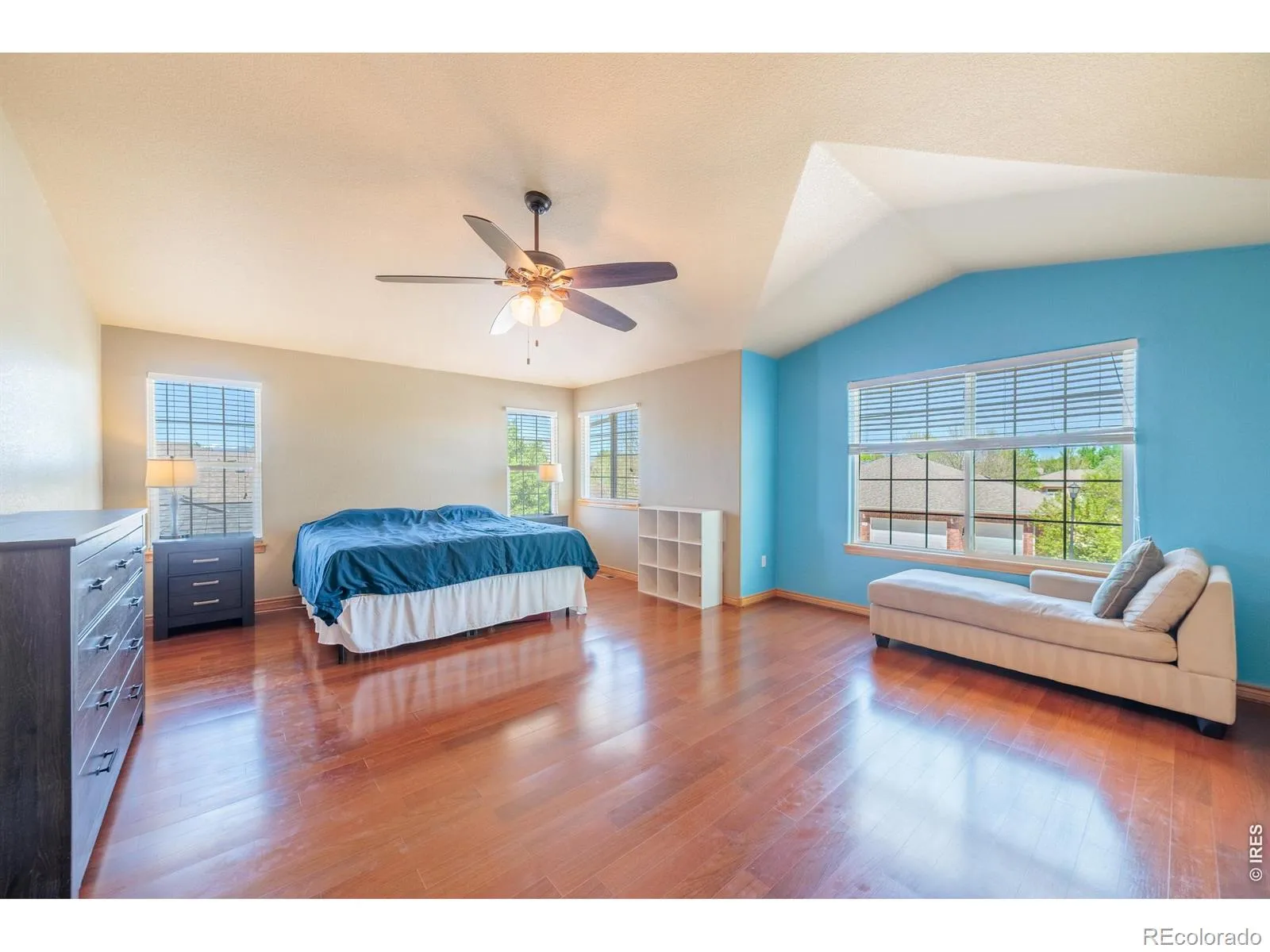 2513 Falcon Drive Longmont CO 80503 MLS #RECIR1059192 05152026203320 1600 3