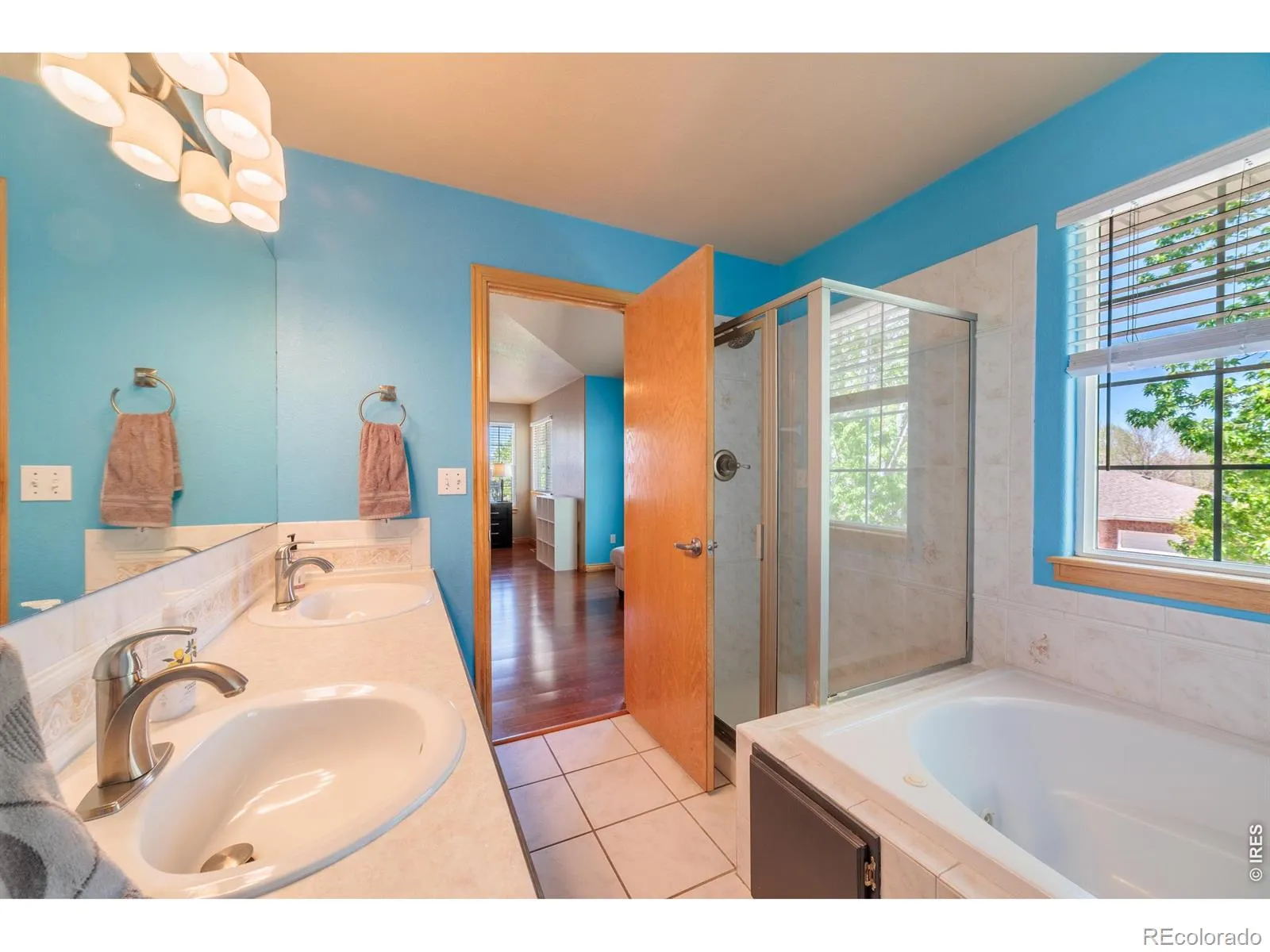 2513 Falcon Drive Longmont CO 80503 MLS #RECIR1059192 05152026203320 1600 33