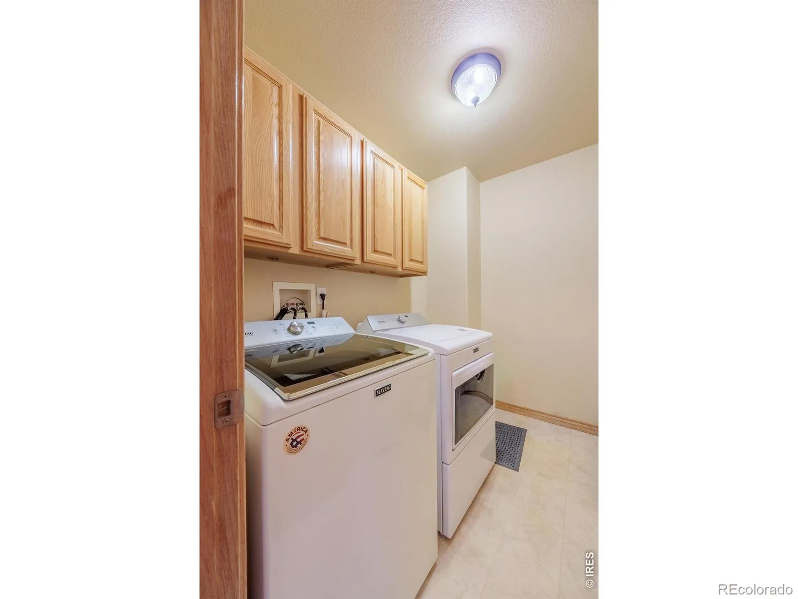 2513 Falcon Drive Longmont CO 80503 MLS #RECIR1059192 05152026203320 1600 36