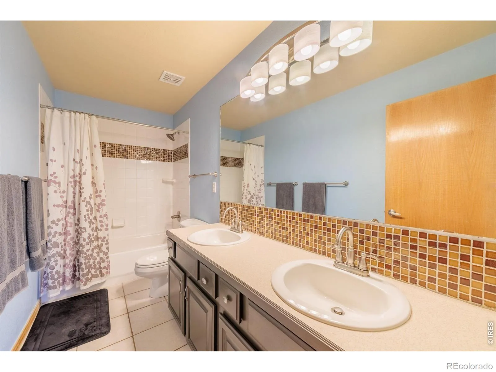 2513 Falcon Drive Longmont CO 80503 MLS #RECIR1059192 05152026203320 1600 37