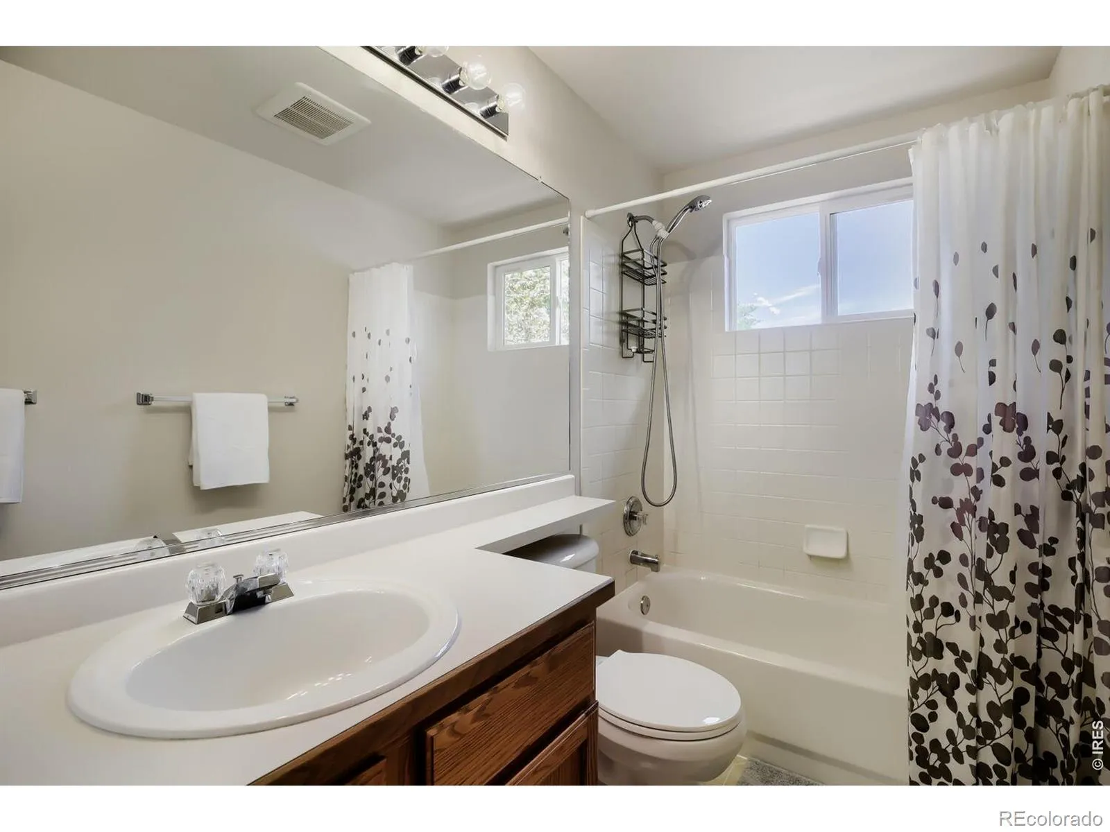 1512 Willowbrook Drive Longmont CO 80504 MLS #RECIR1059195 05152026203343 1600 19