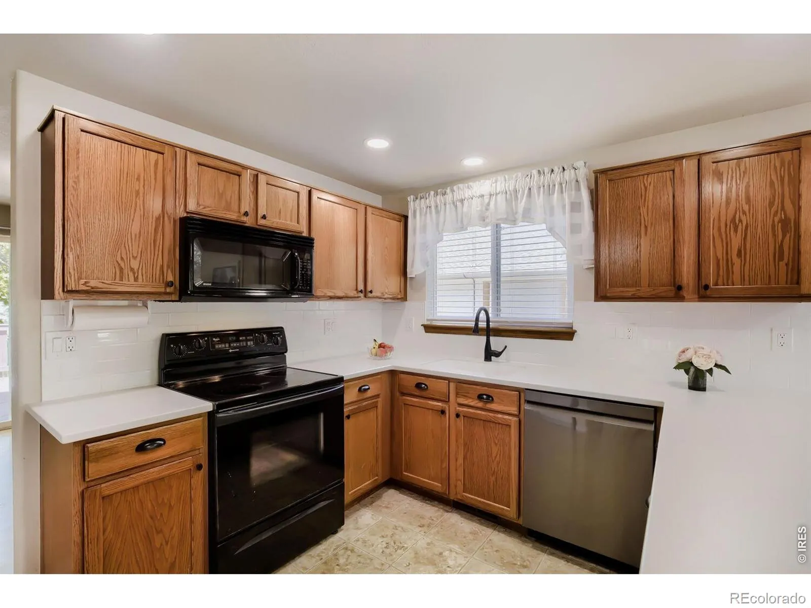 1512 Willowbrook Drive Longmont CO 80504 MLS #RECIR1059195 05152026203343 1600 5