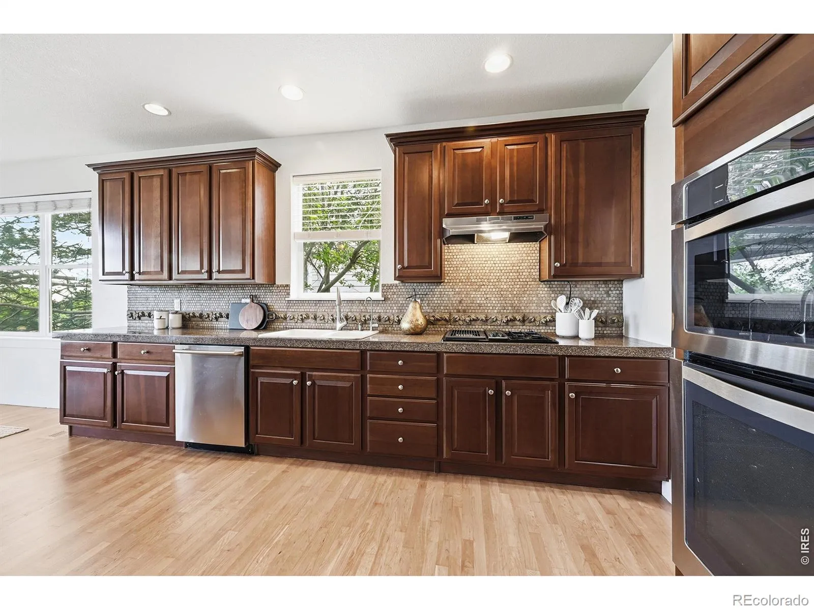 516 Indian Peaks W Trail Lafayette CO 80026 MLS #RECIR1059204 05162026123338 1600 14