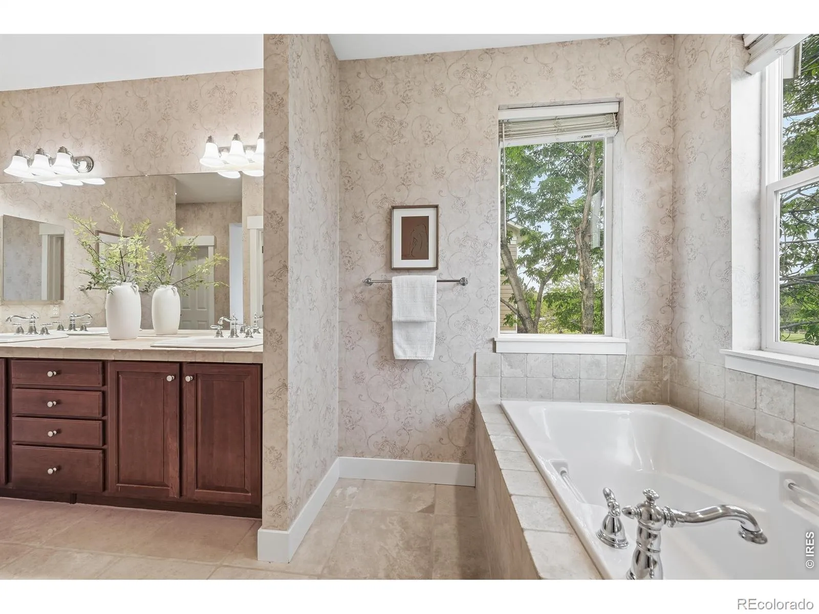 516 Indian Peaks W Trail Lafayette CO 80026 MLS #RECIR1059204 05162026123338 1600 20