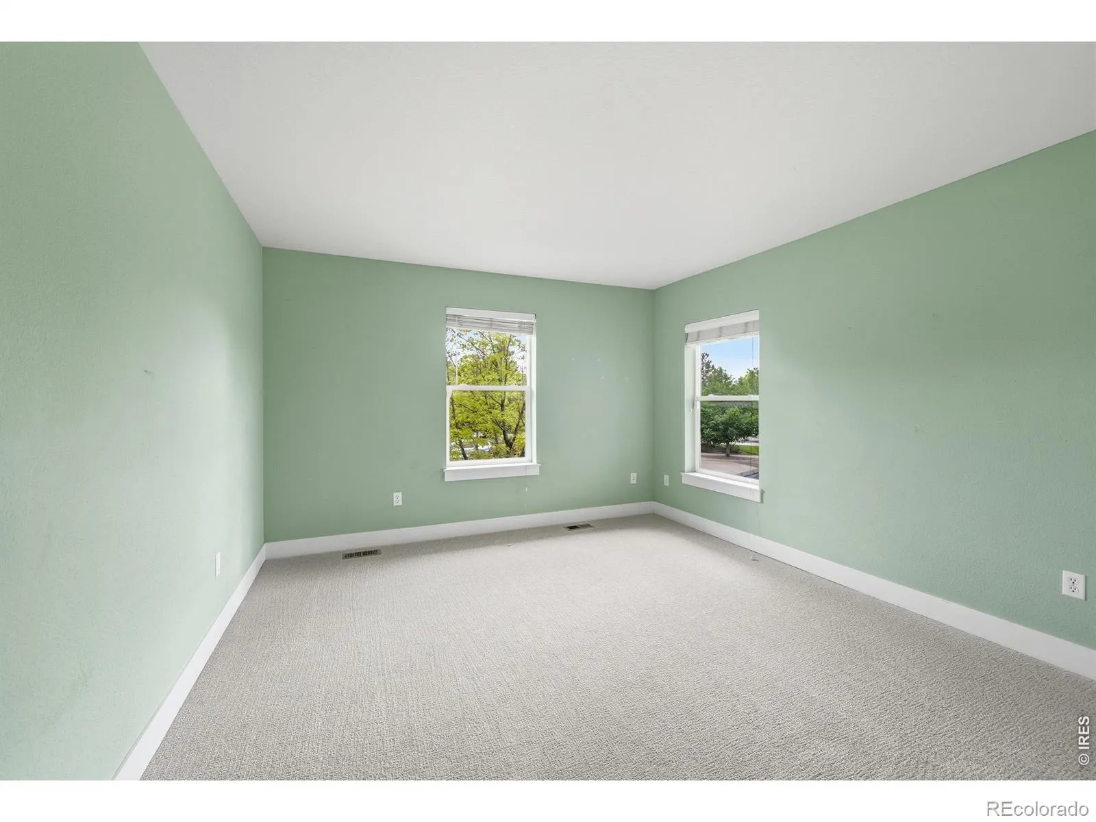 516 Indian Peaks W Trail Lafayette CO 80026 MLS #RECIR1059204 05162026123338 1600 23