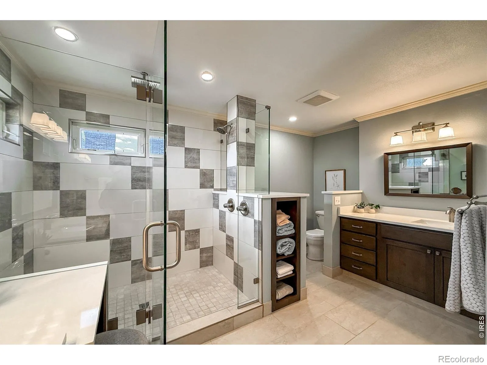 1183 Twin Peaks Circle Longmont CO 80503 MLS #RECIR1059216 05152026203605 1600 29