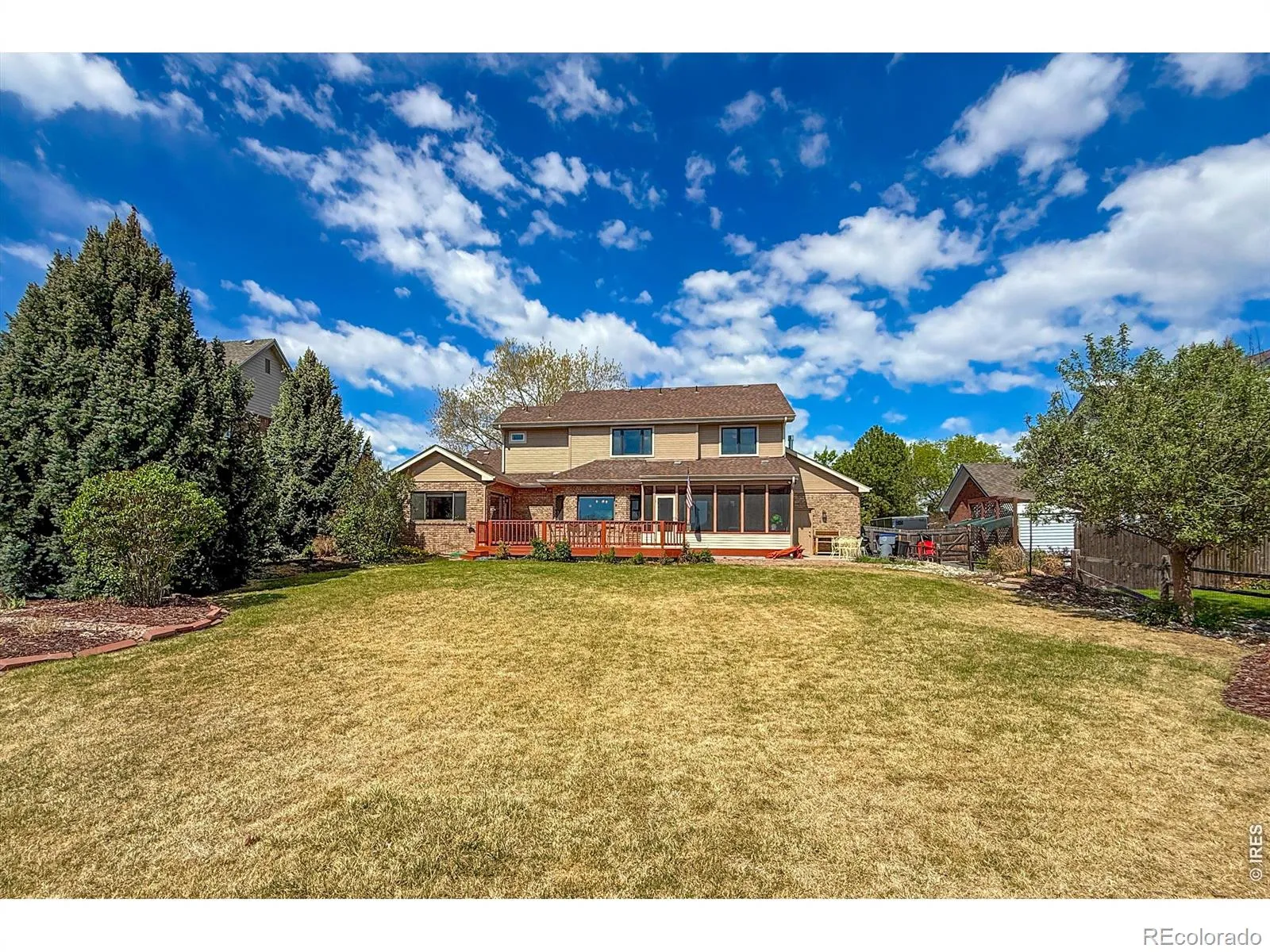 1183 Twin Peaks Circle Longmont CO 80503 MLS #RECIR1059216 05152026203605 1600 44