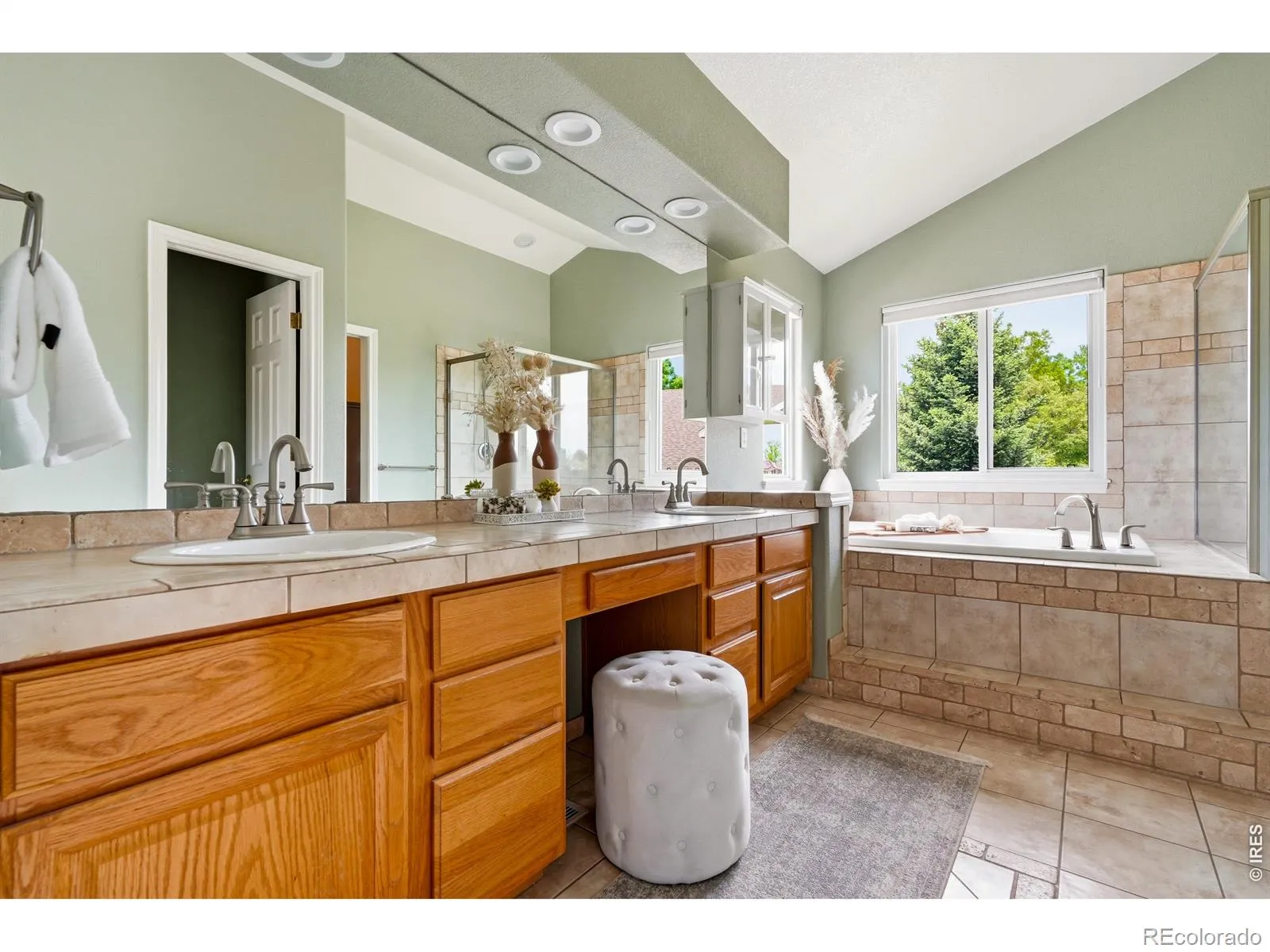 581 Flying Jib Court Lafayette CO 80026 MLS #RECIR1059220 05202026024232 1600 25