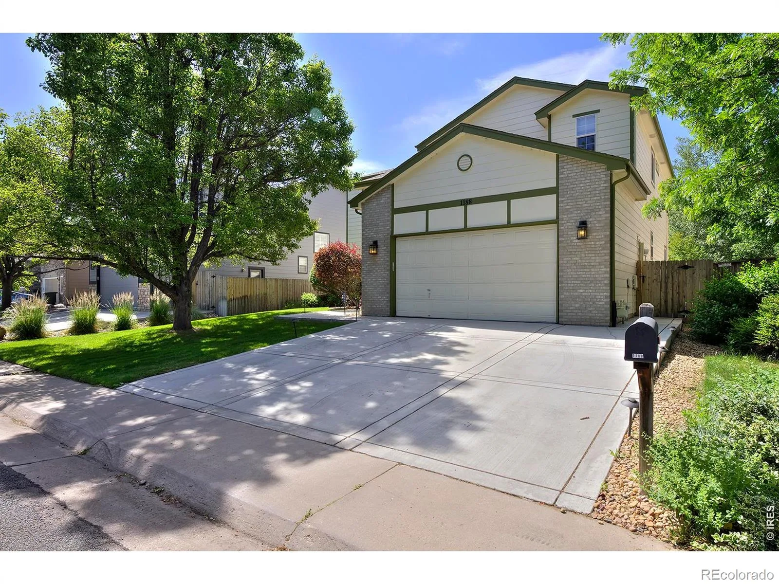 1188 W 111th Avenue Northglenn CO 80234 MLS #REC1620203 06252026214111 1600 48