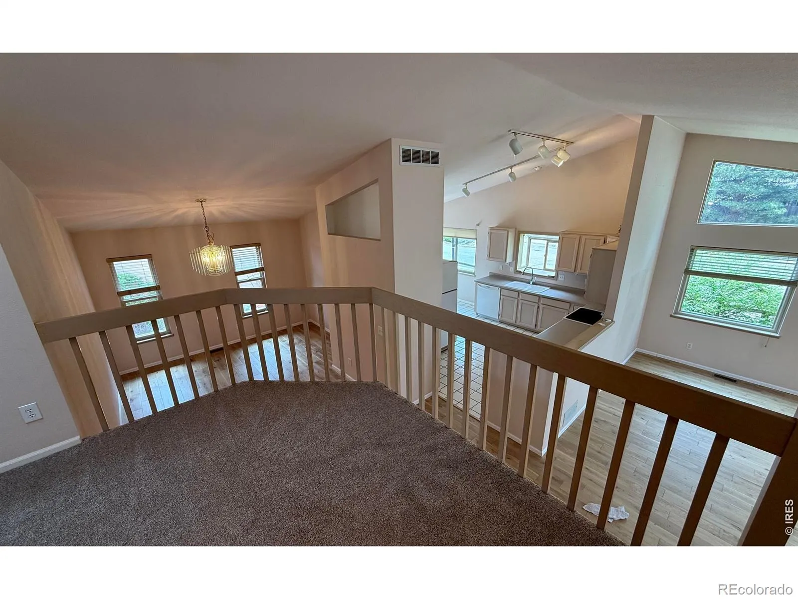 508 Creekside Court Golden CO 80403 MLS #RECIR1059339 05252026212031 1600 14