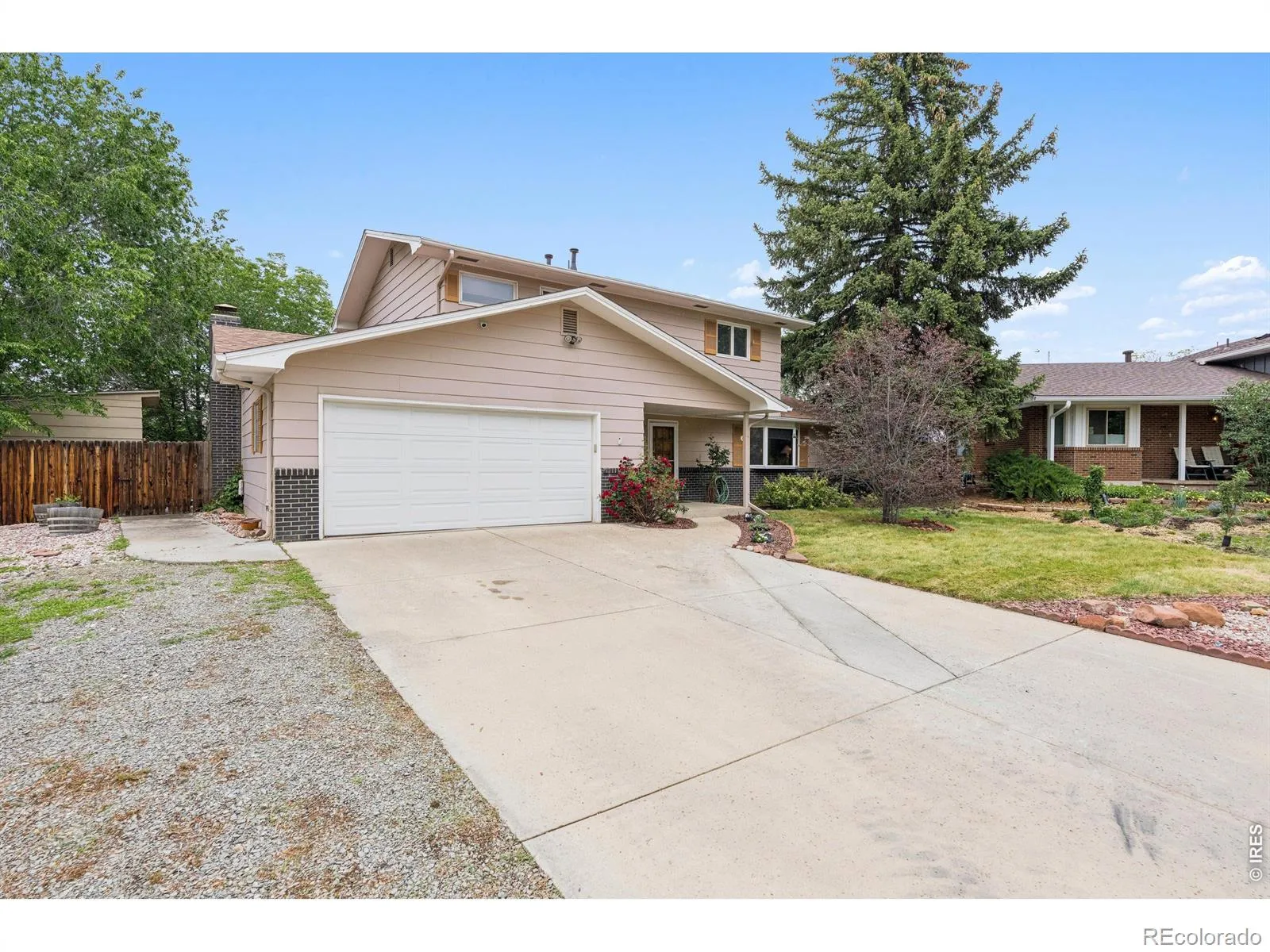 24 University Circle Longmont CO 80503 MLS #RECIR1059383 05232026165047 1600 1
