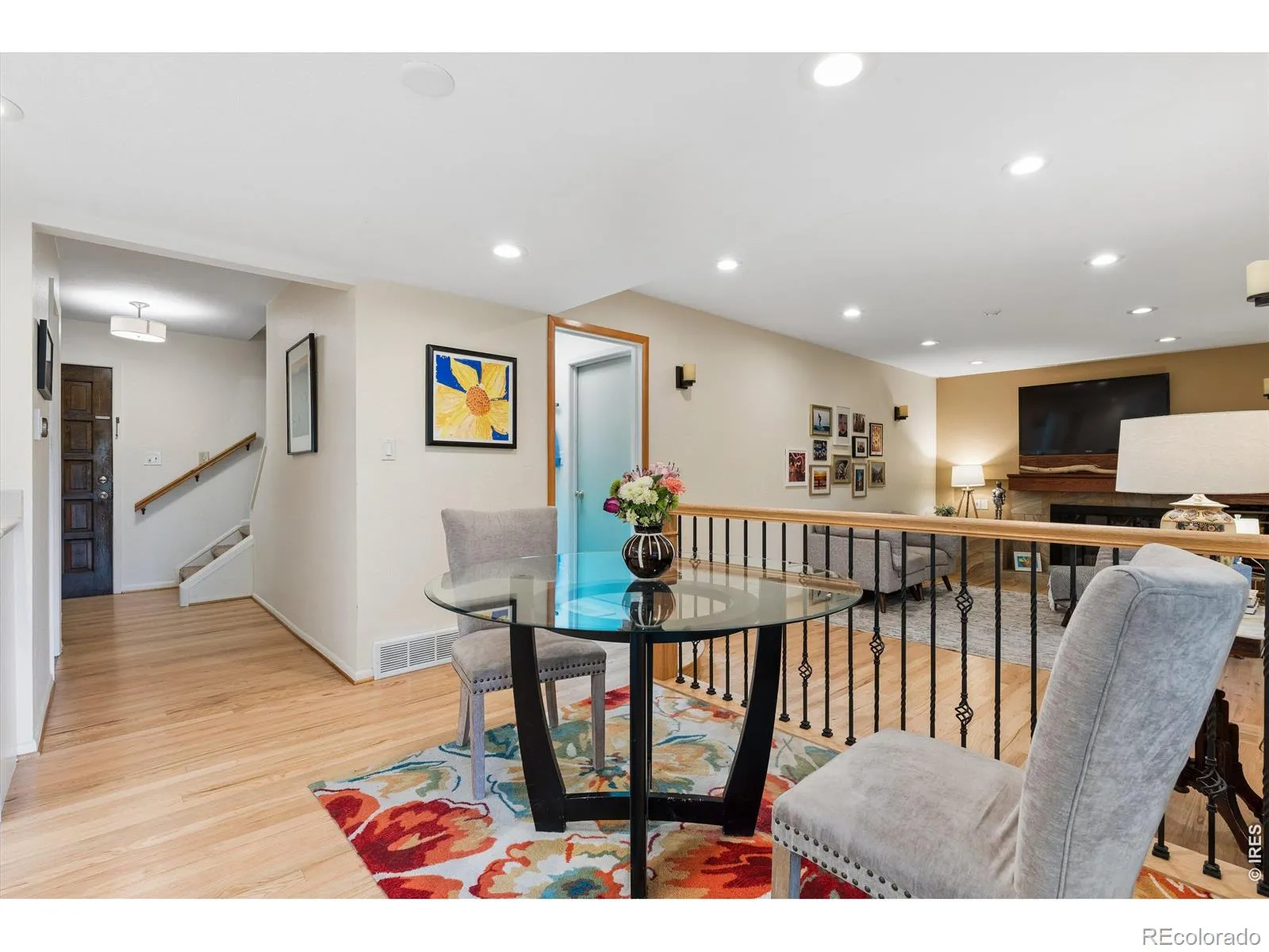 24 University Circle Longmont CO 80503 MLS #RECIR1059383 05232026165047 1600 11