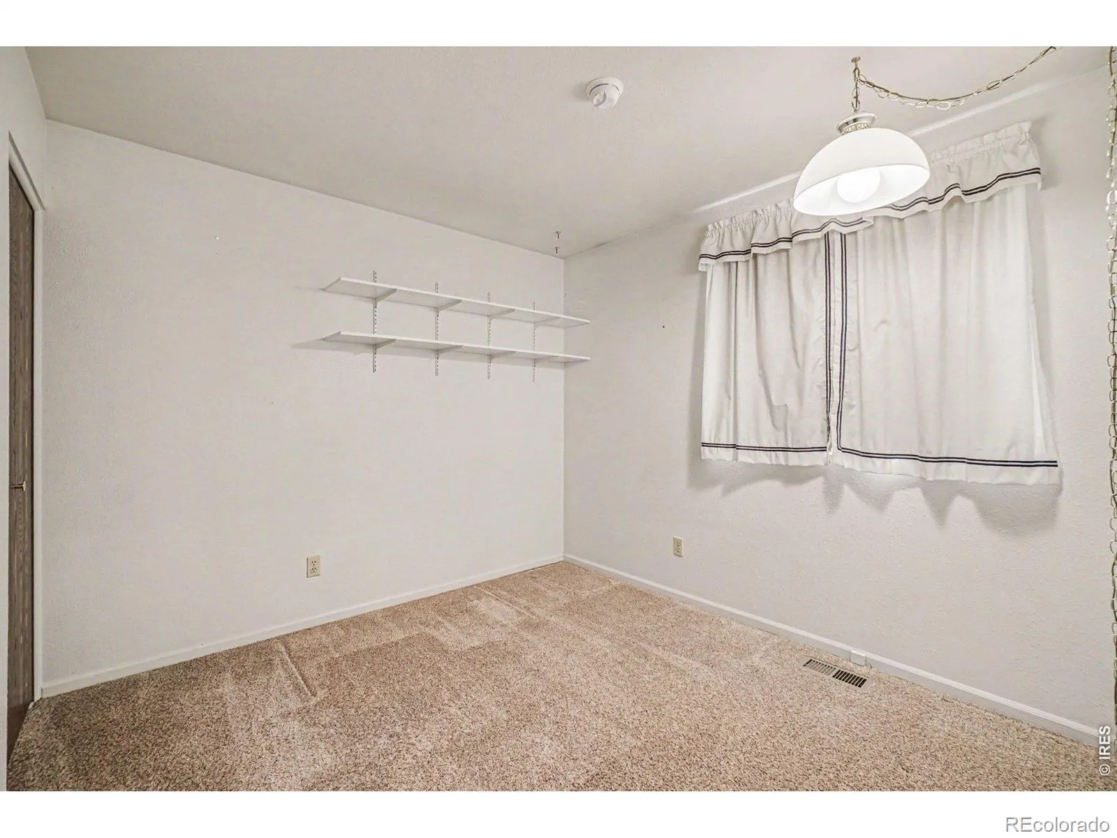 1713 Flemming Drive Longmont CO 80501 MLS #RECIR1059386 05252026212037 1600 10