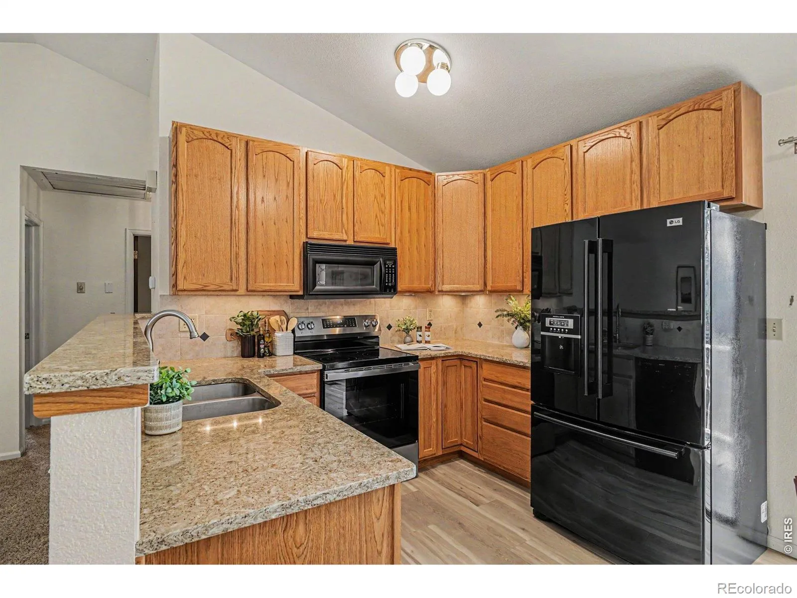 1713 Flemming Drive Longmont CO 80501 MLS #RECIR1059386 05252026212037 1600 5