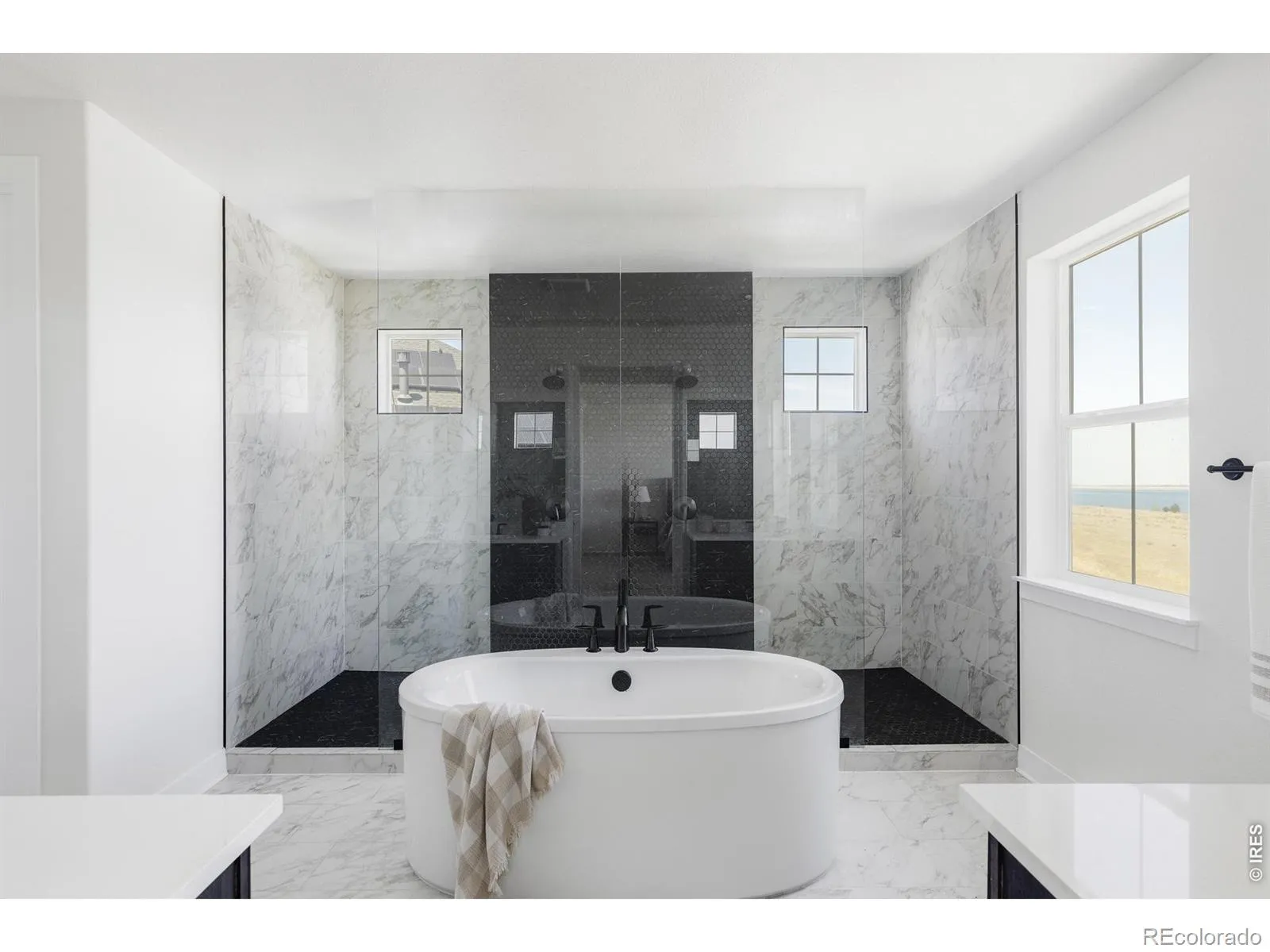 6638 S White Crow Court Aurora CO 80016 MLS #RECIR1059422 05192026011411 1600 14