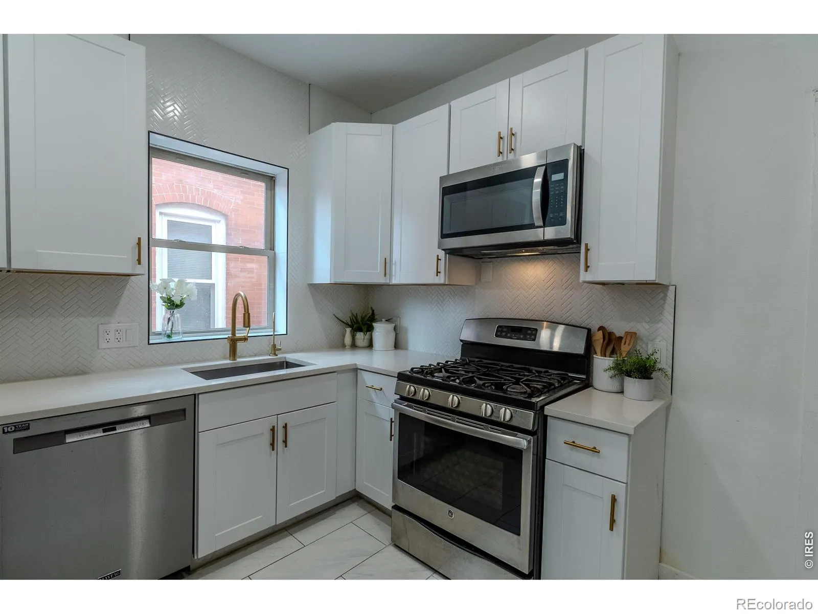 342 S Lincoln Street Denver CO 80209 MLS #REC2026500 05182026230830 1600 14
