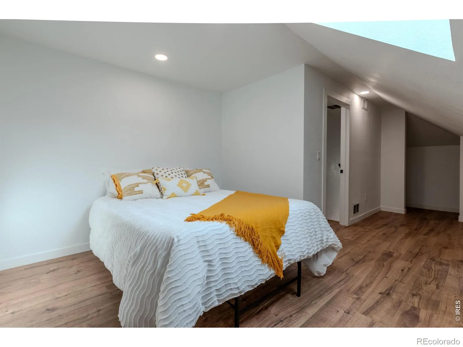 342 S Lincoln Street Denver CO 80209 MLS #REC2026500 05182026230830 1600 22