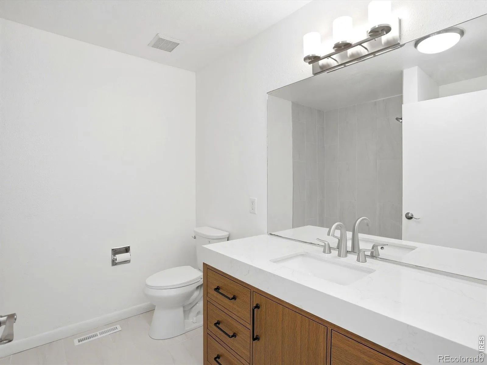 1585 Sagrimore Circle Lafayette CO 80026 | MLS #RECIR1059429 05192026011424 1600 21