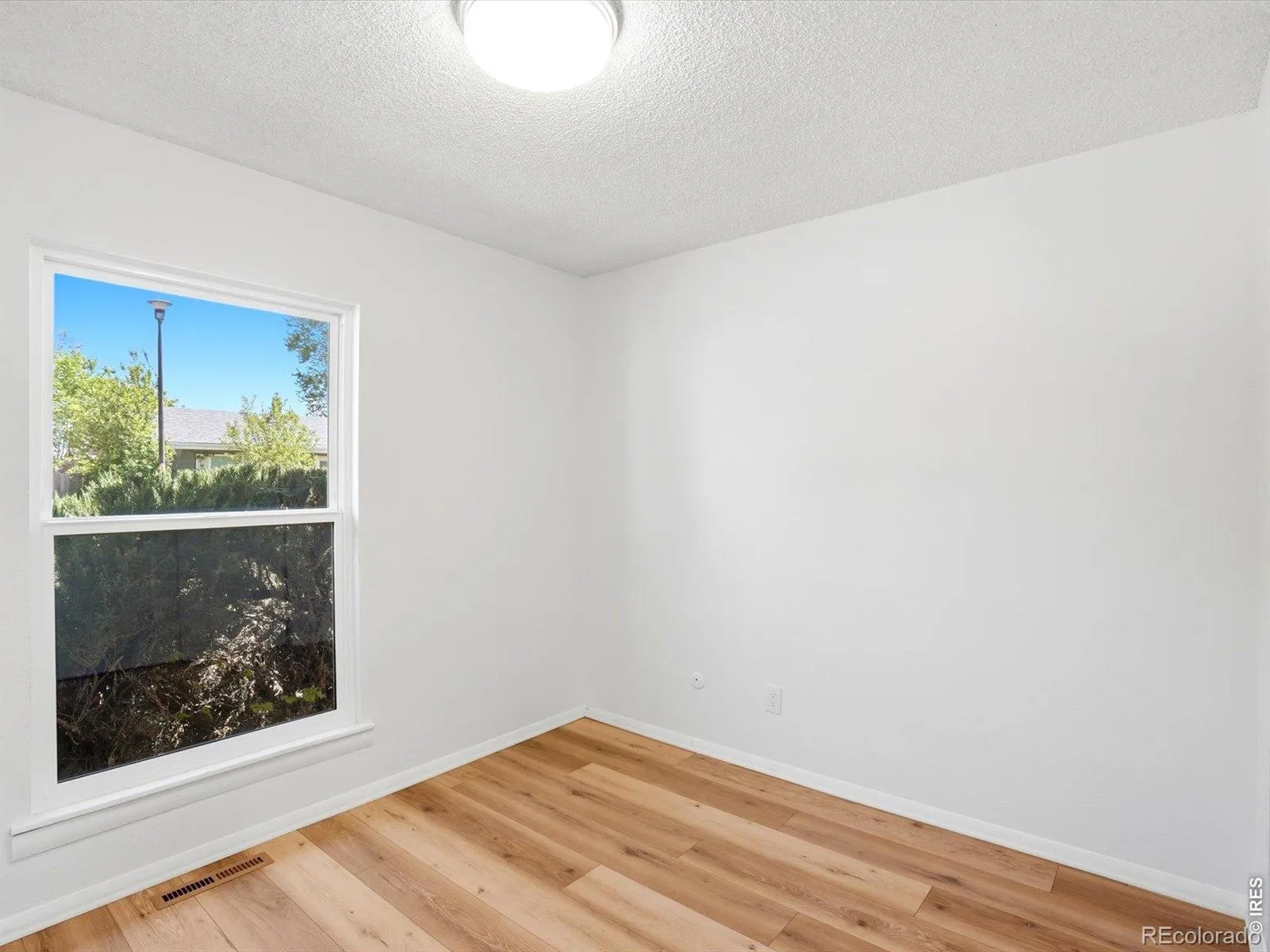 1585 Sagrimore Circle Lafayette CO 80026 | MLS #RECIR1059429 05192026011424 1600 25