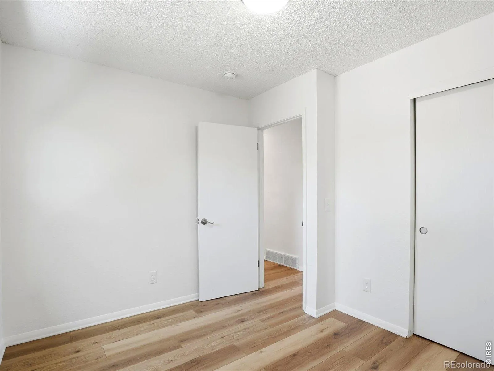 1585 Sagrimore Circle Lafayette CO 80026 | MLS #RECIR1059429 05192026011424 1600 28
