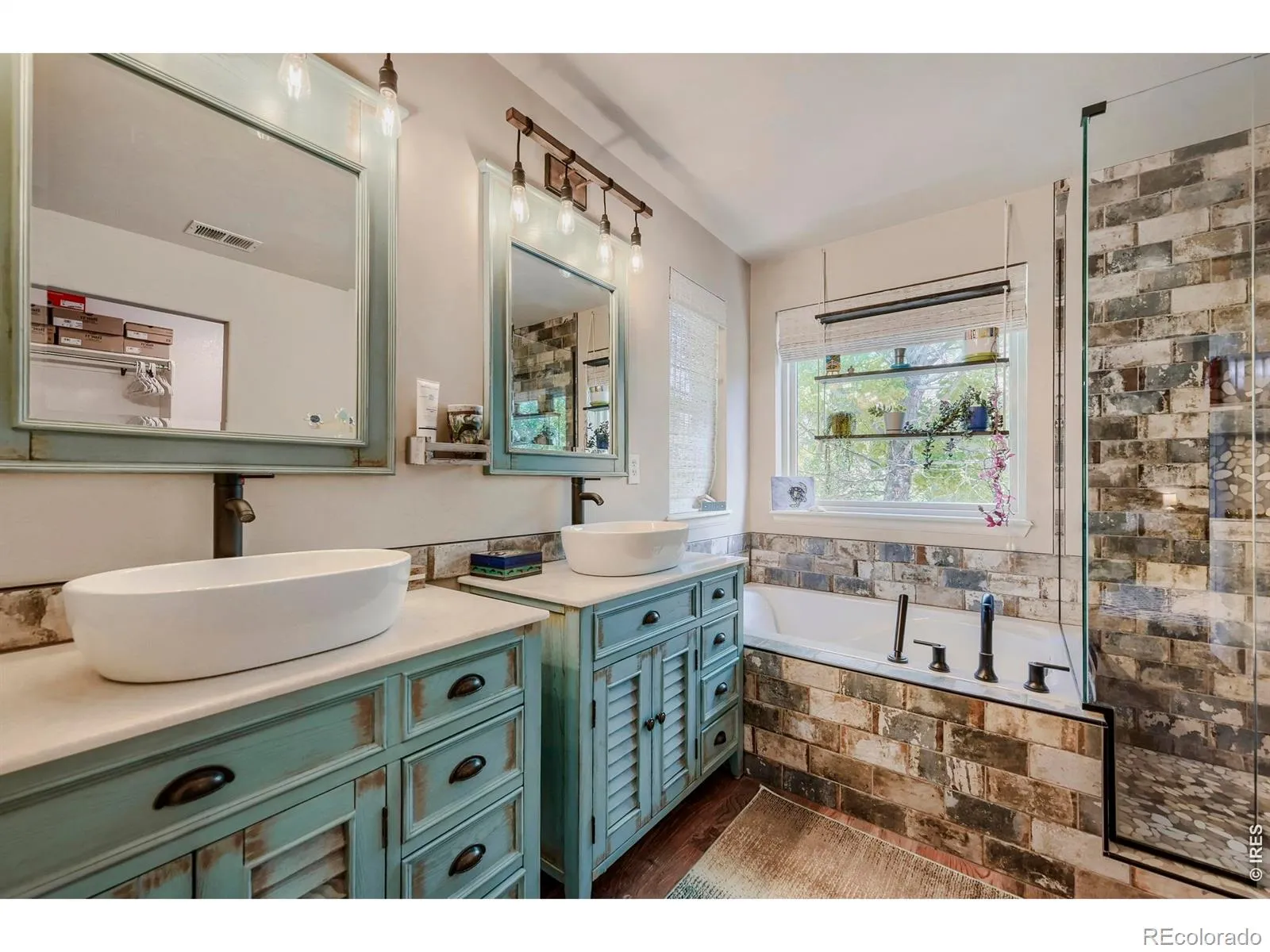 3921 Florentine Drive Longmont CO 80503 MLS #RECIR1059447 05192026140825 1600 15